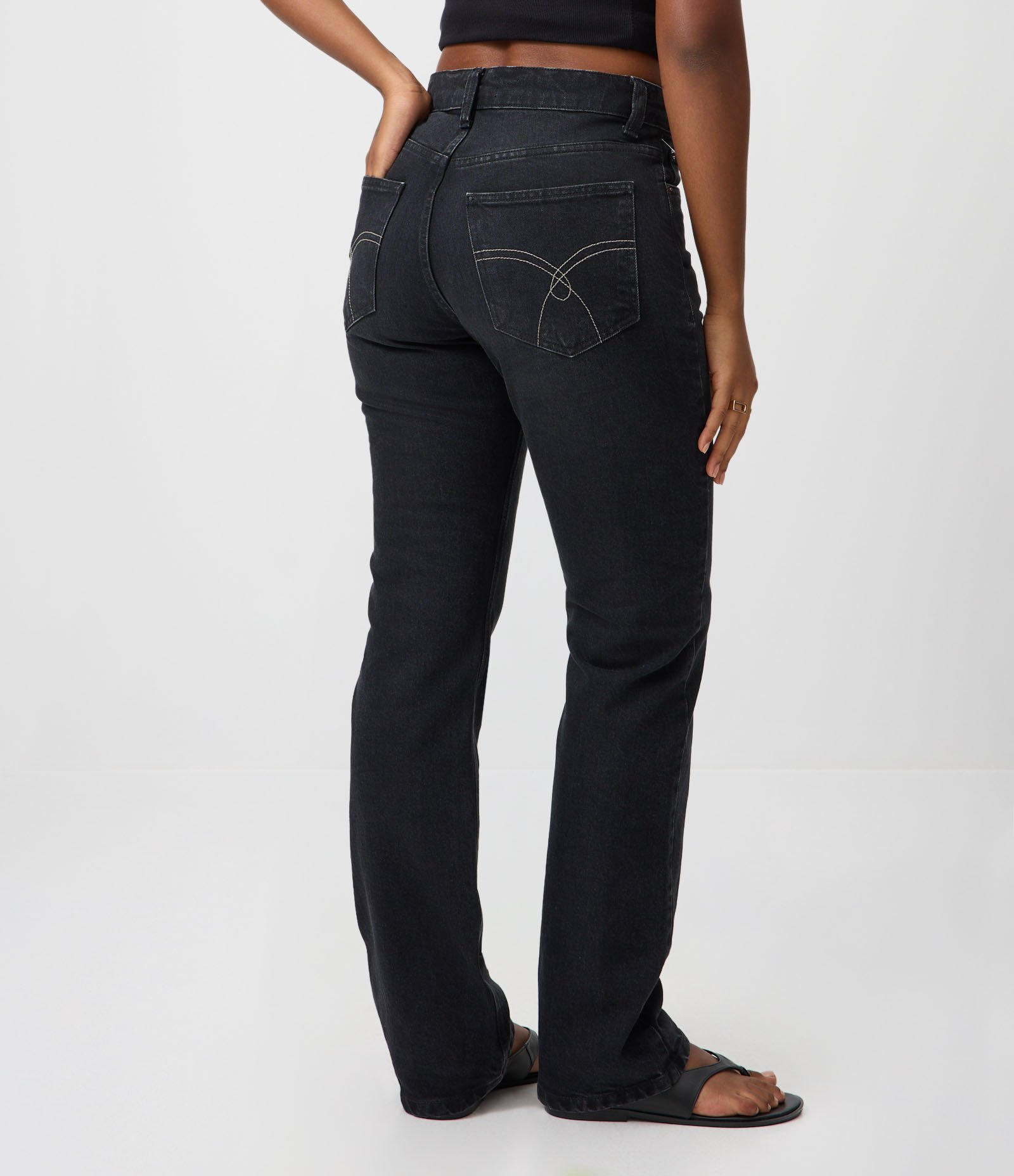 Calça Reta em Jeans Premium com Cintura Média Preto 3