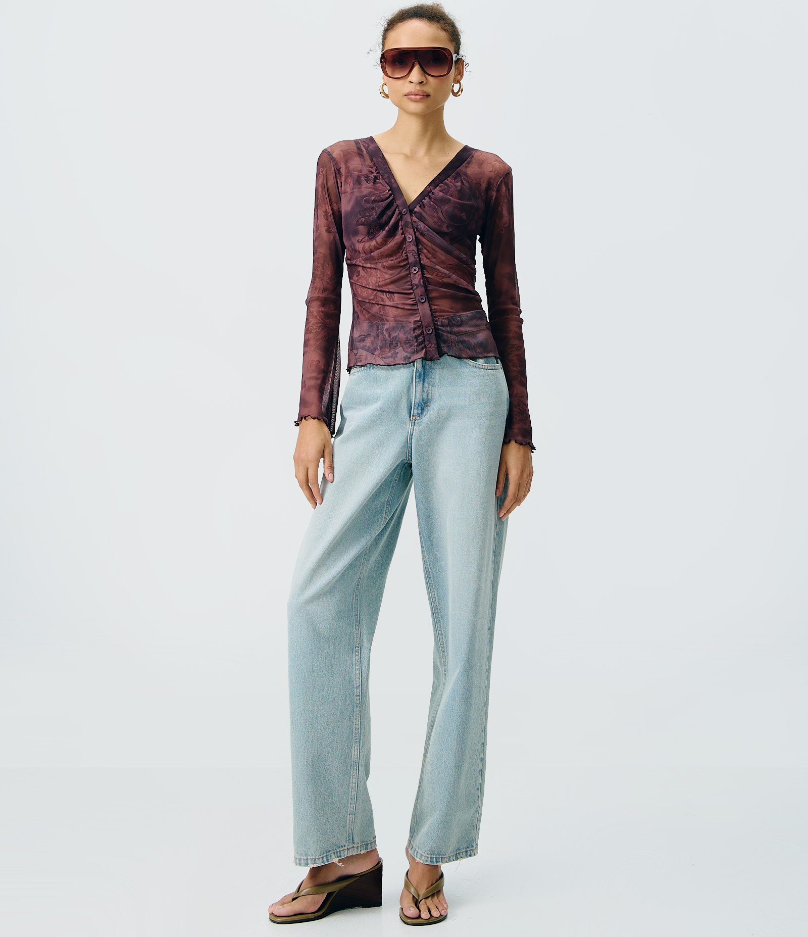 Blusa em Tule com Estampa Paisley e Franzidos Frontais Marrom 2
