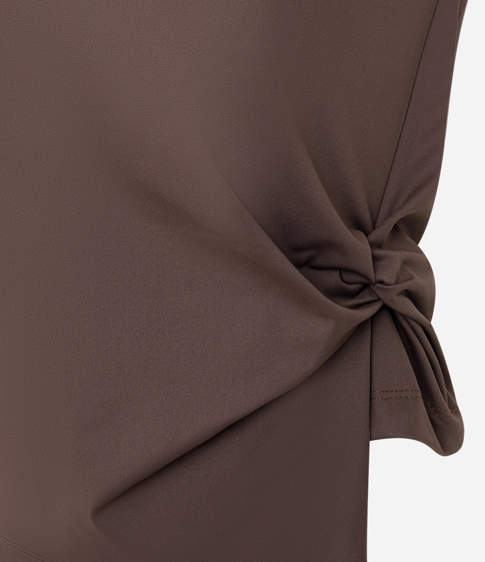 Blusa em Microfibra com Torcido Lateral Marrom 5
