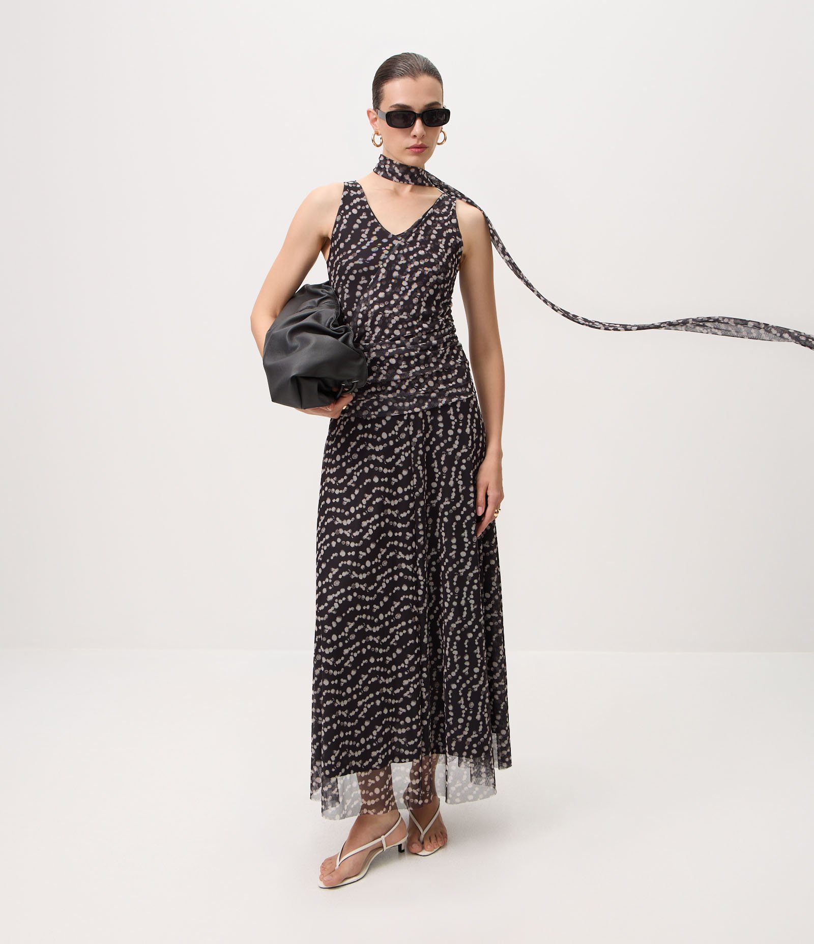 Vestido Longo em Tule com Estampa Poá e Gola Halter Preto 2