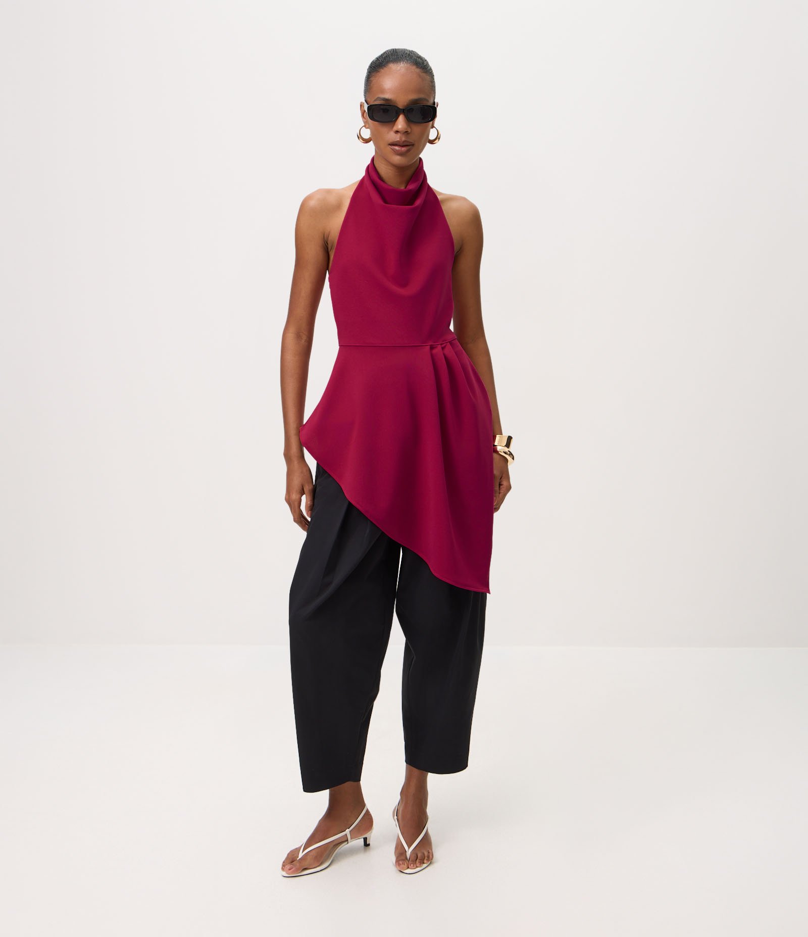 Blusa Frente Única com Gola Degagê e Barra Assimétrica Vermelho 2