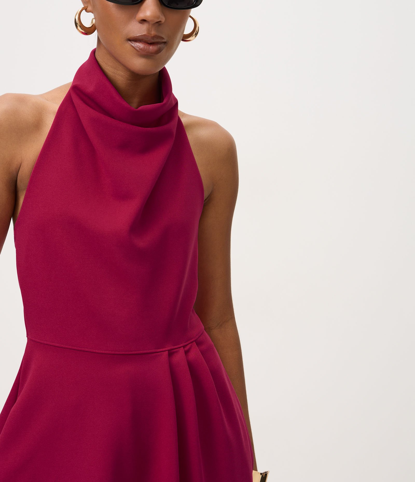 Blusa Frente Única com Gola Degagê e Barra Assimétrica Vermelho 5