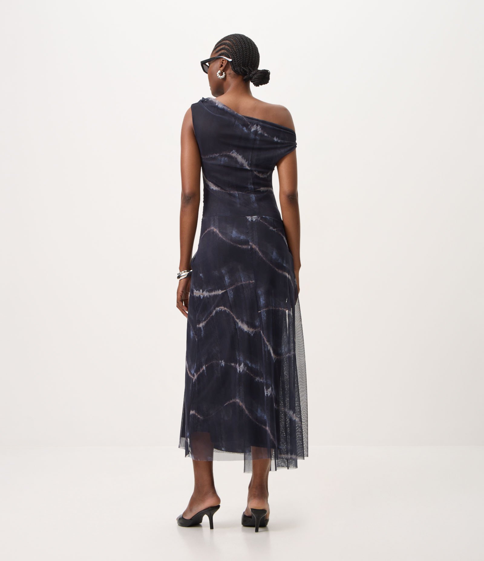 Vestido em Tule com Estampa Abstrata e Faixa Torcida Azul 4