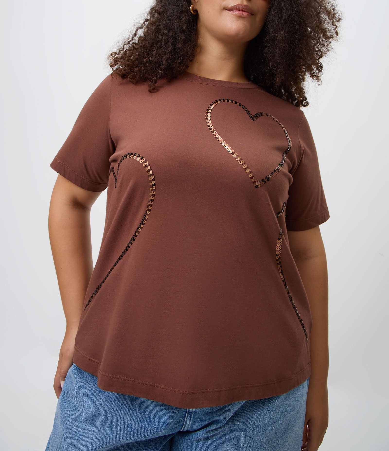 Blusa Regular em Algodão com Coração e Paetês Curve & Plus Size Marrom 3