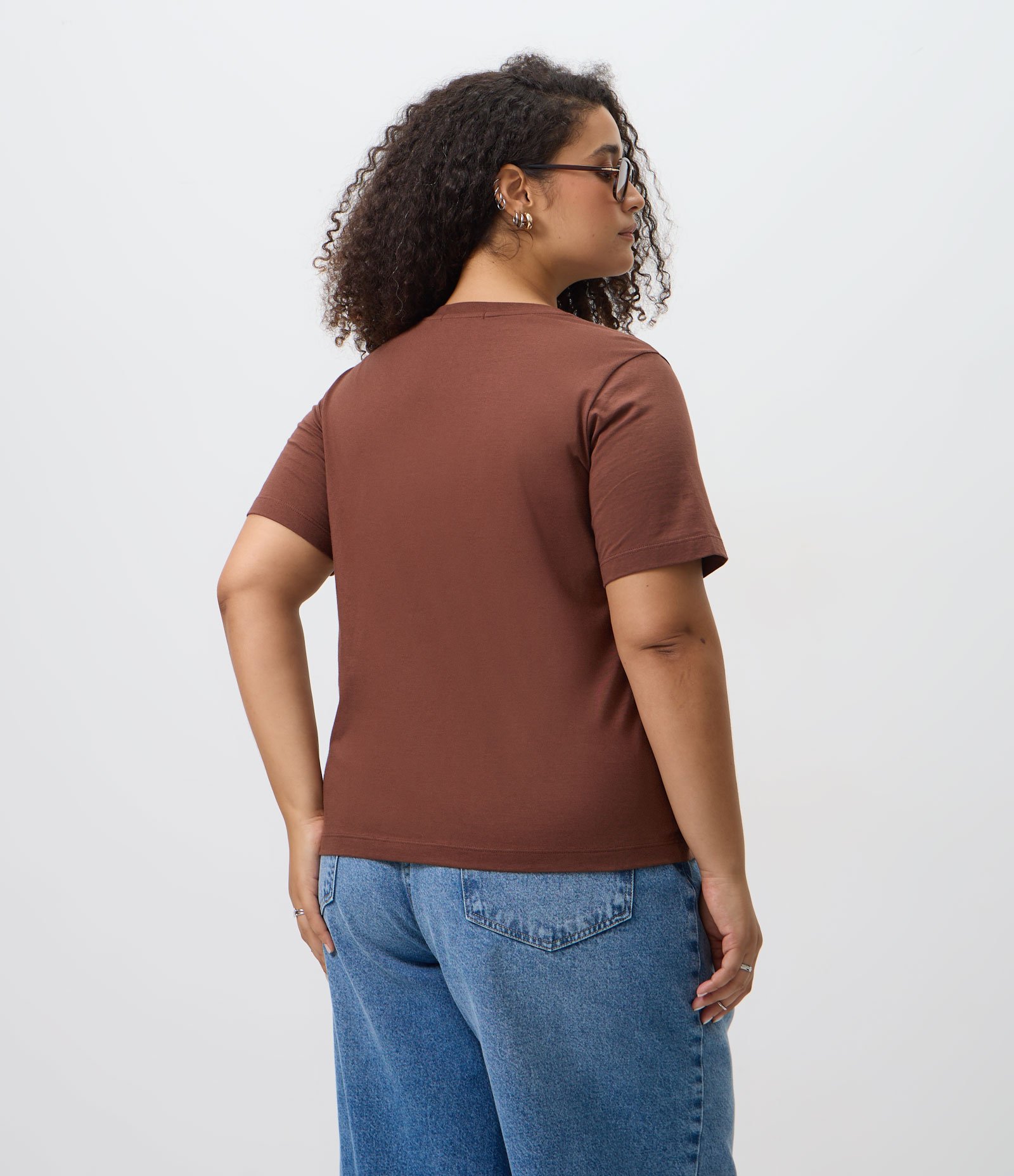 Blusa Regular em Algodão com Coração e Paetês Curve & Plus Size Marrom 4