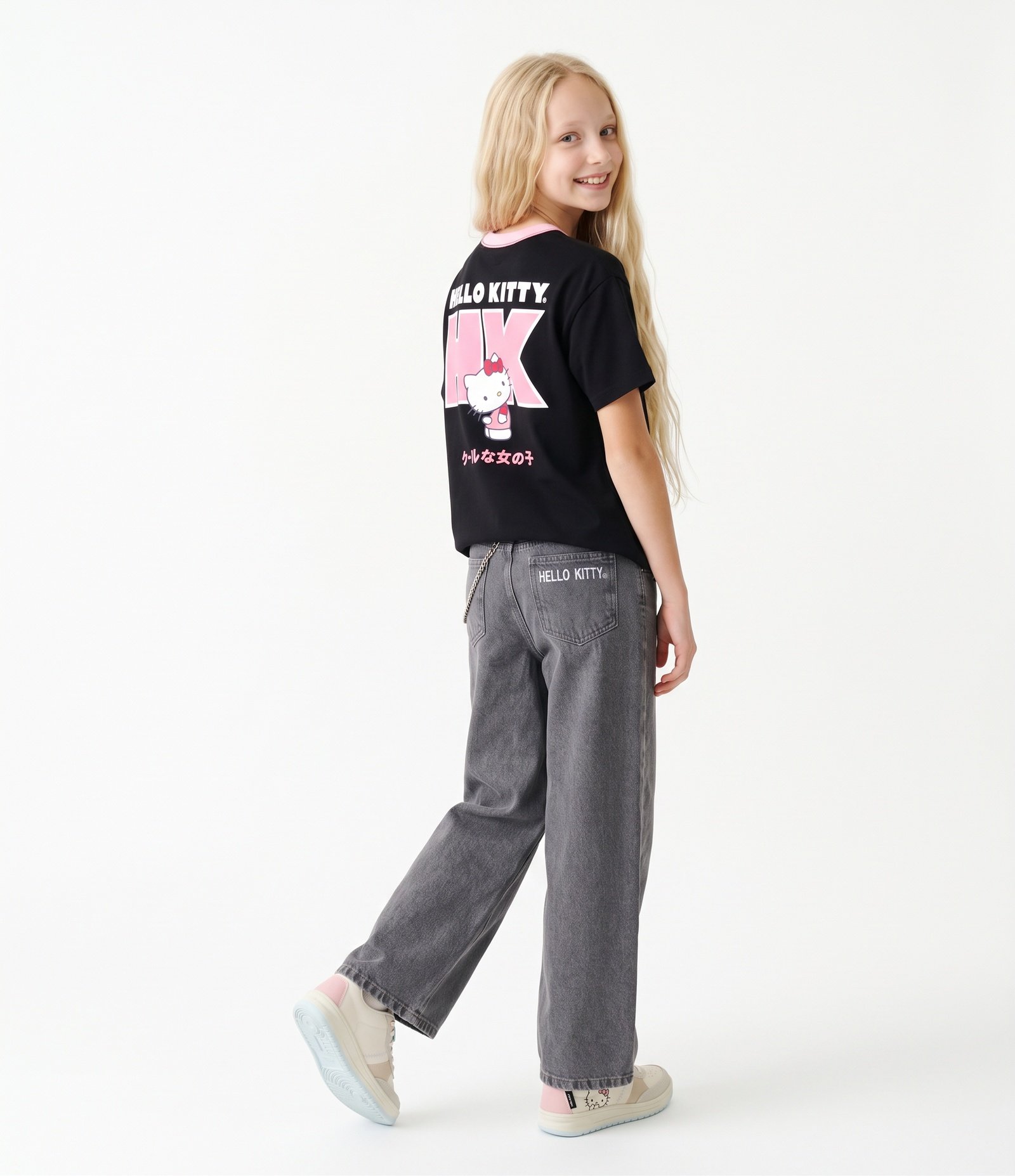 Camiseta Infantil em Algodão Hello Kitty Estampa Frente e Costas - Tam 5 a 16 Anos Preto 3