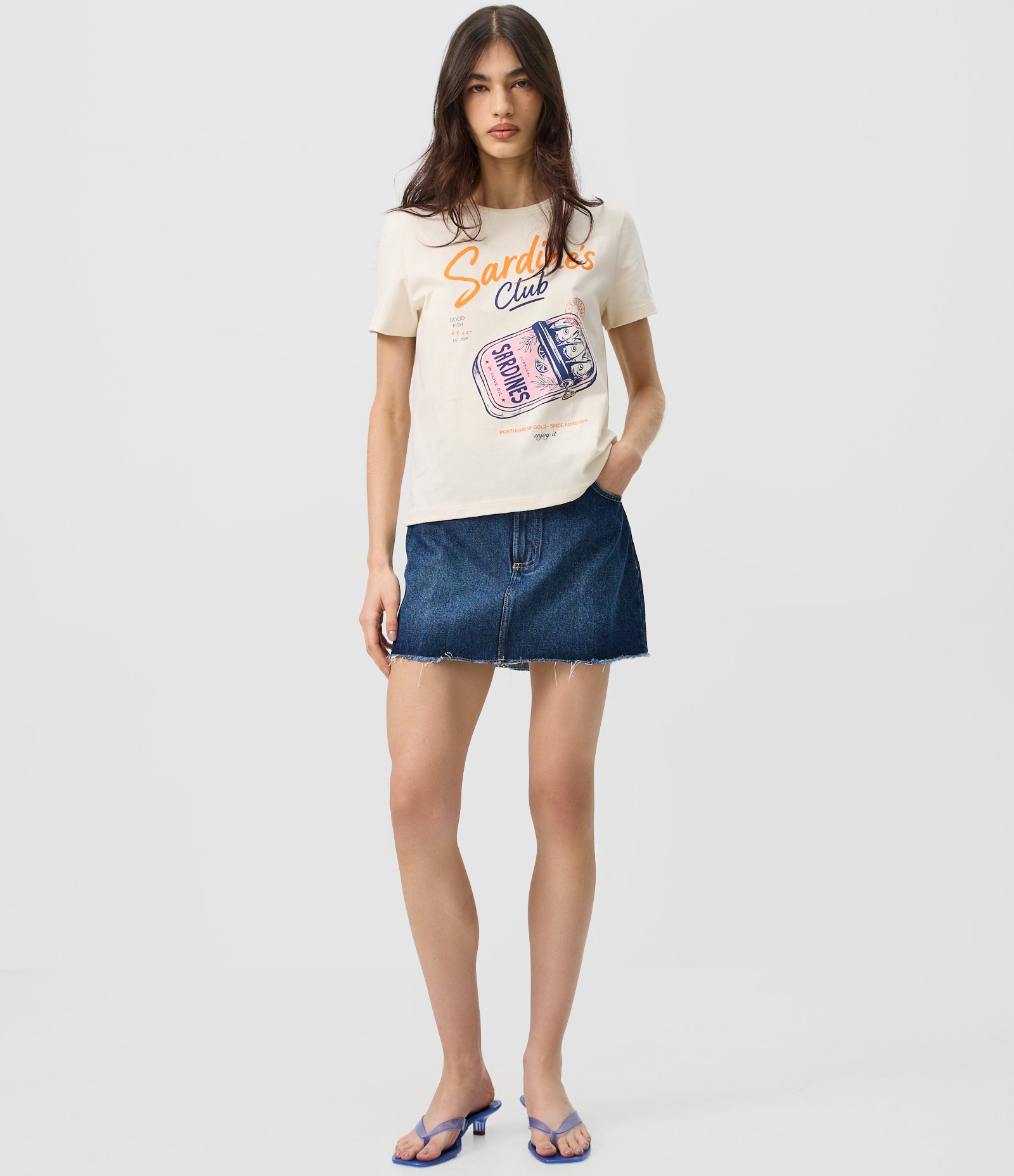 Camiseta em Algodão com Estampa Sardines Club Off White 2