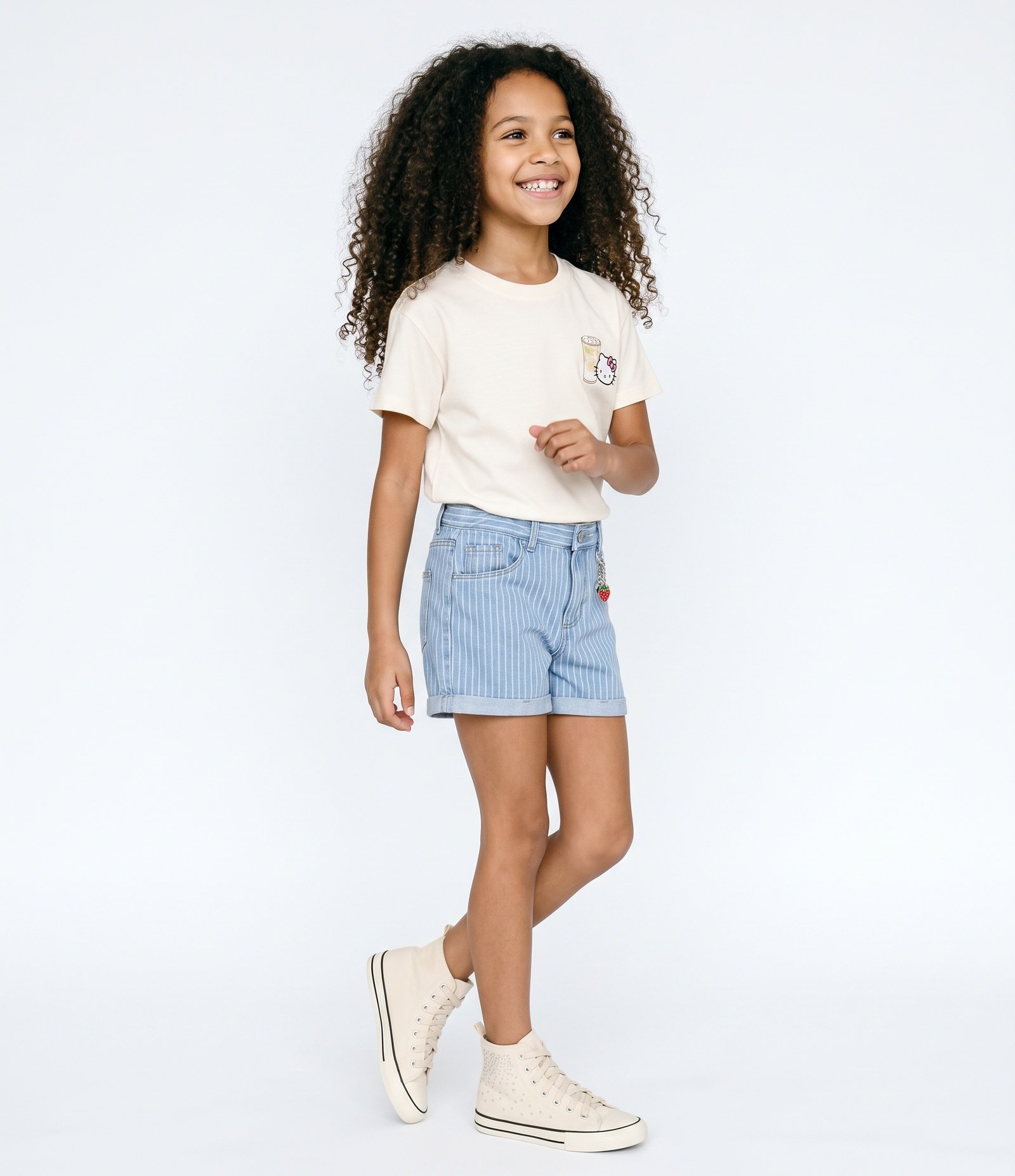 Camiseta Infantil Hello Kitty Estampa Matcha Club - Tam 5 a 16 Anos Off White 2