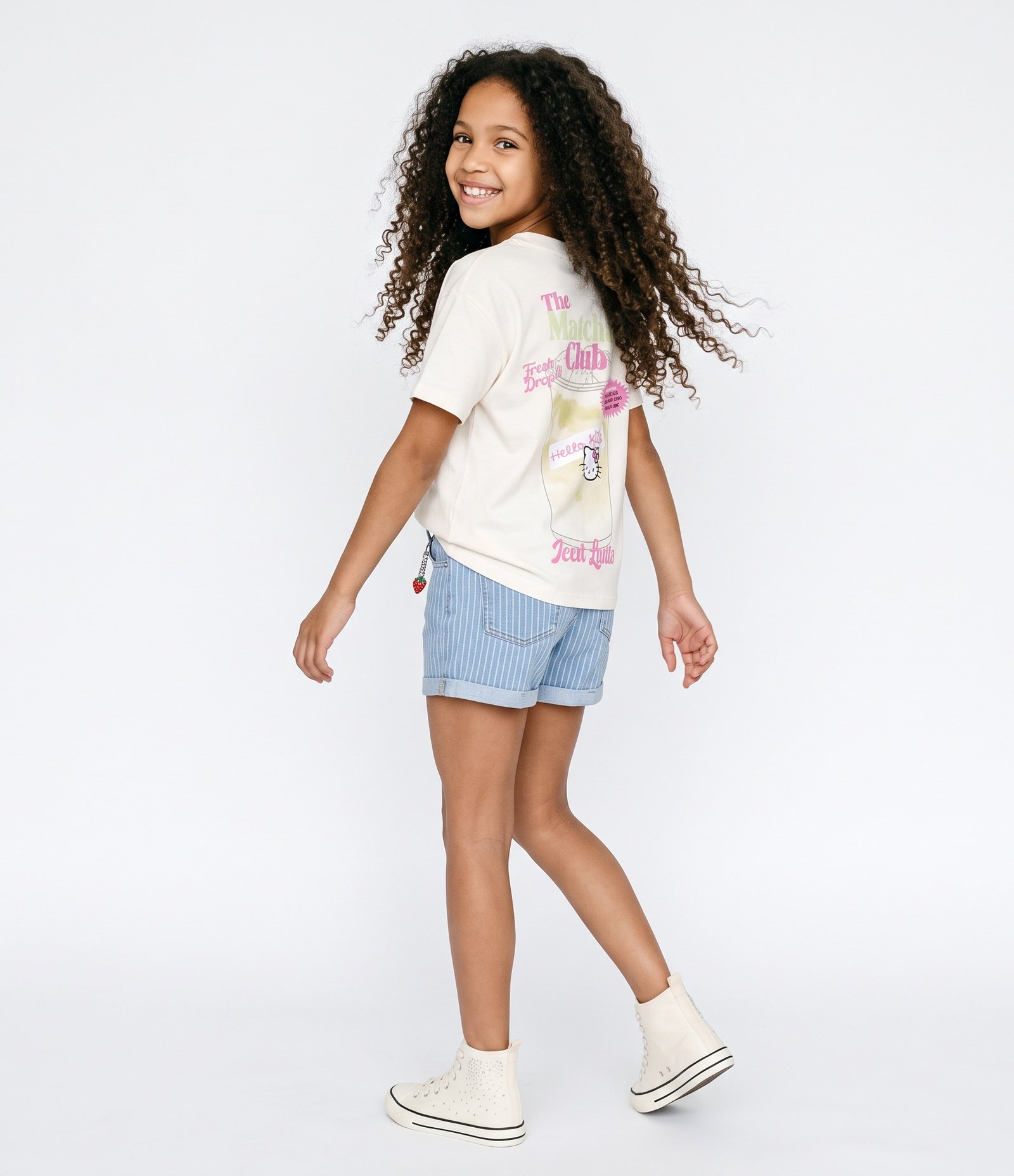 Camiseta Infantil Hello Kitty Estampa Matcha Club - Tam 5 a 16 Anos Off White 7