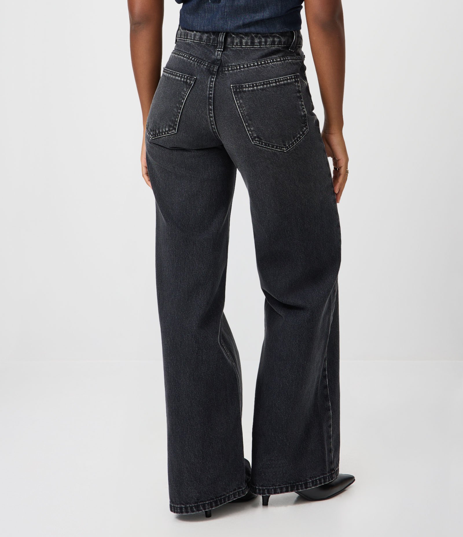 Calça Wide Leg em Jeans Premium com Cintura Média Preto 4
