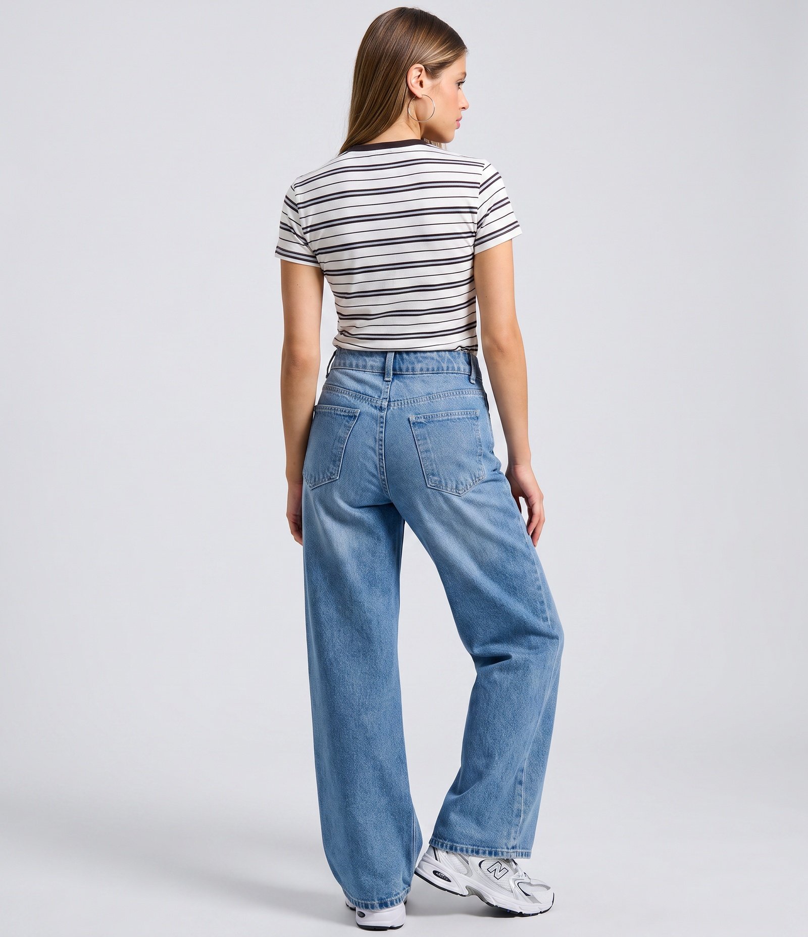 Calça Wide Leg em Jeans Premium com Cintura Média Azul Claro 4