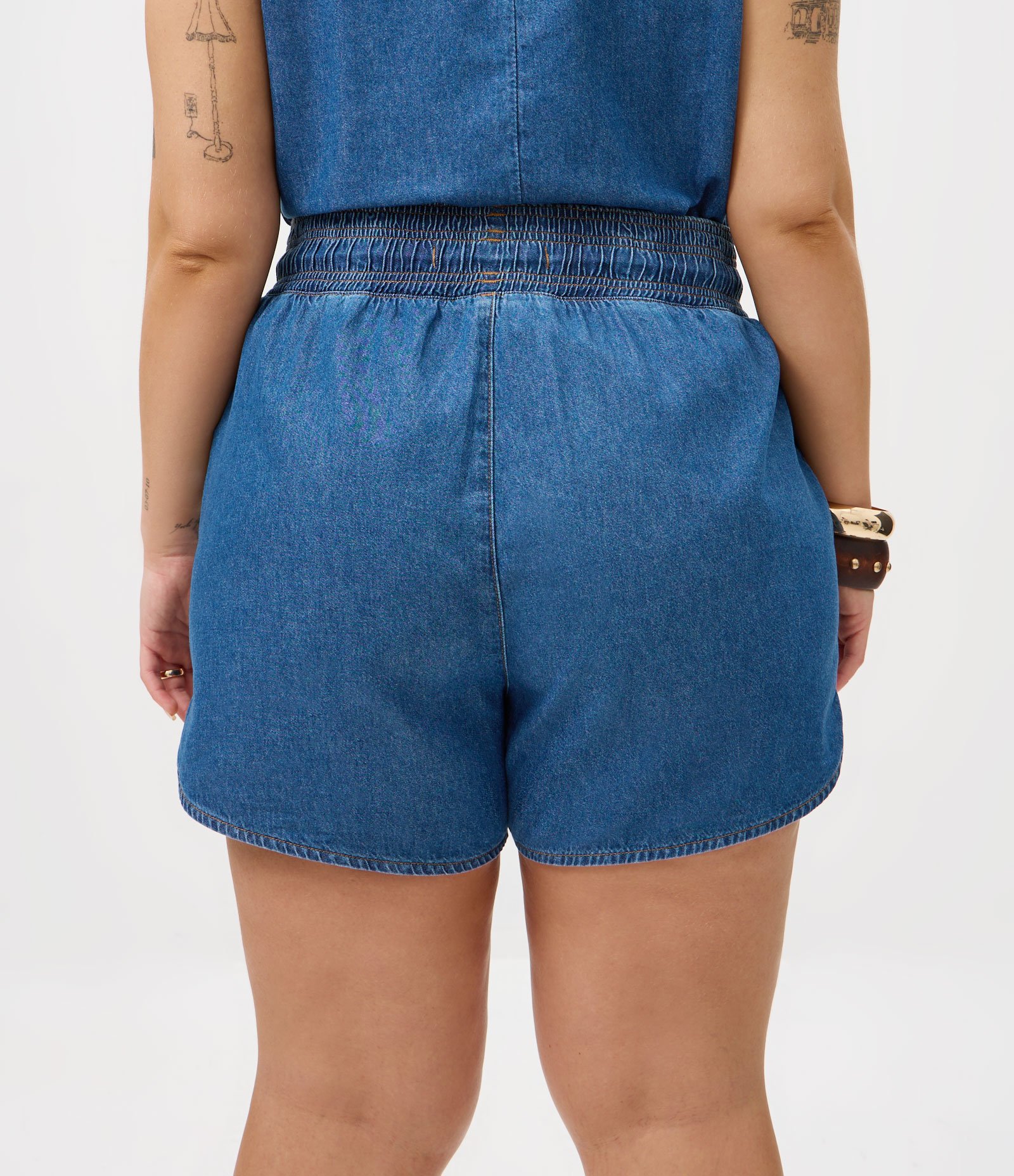 Short Jeans com Cadarço e Bolsos Aplicados Curve & Plus Size Azul 4