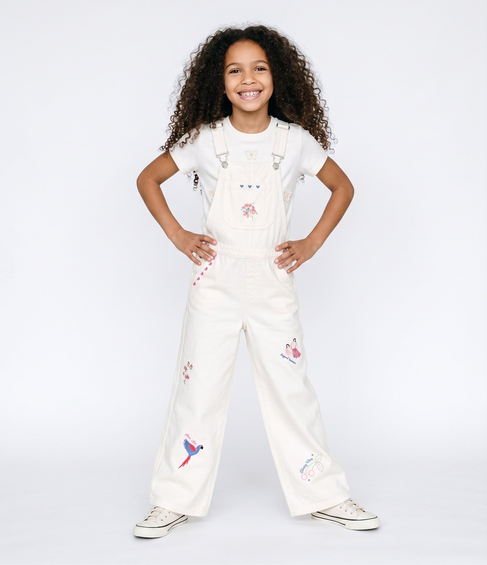 Macacão Infantil em Jeans com Lettering Tropical - Tam 5 a 16 Anos Bege 1