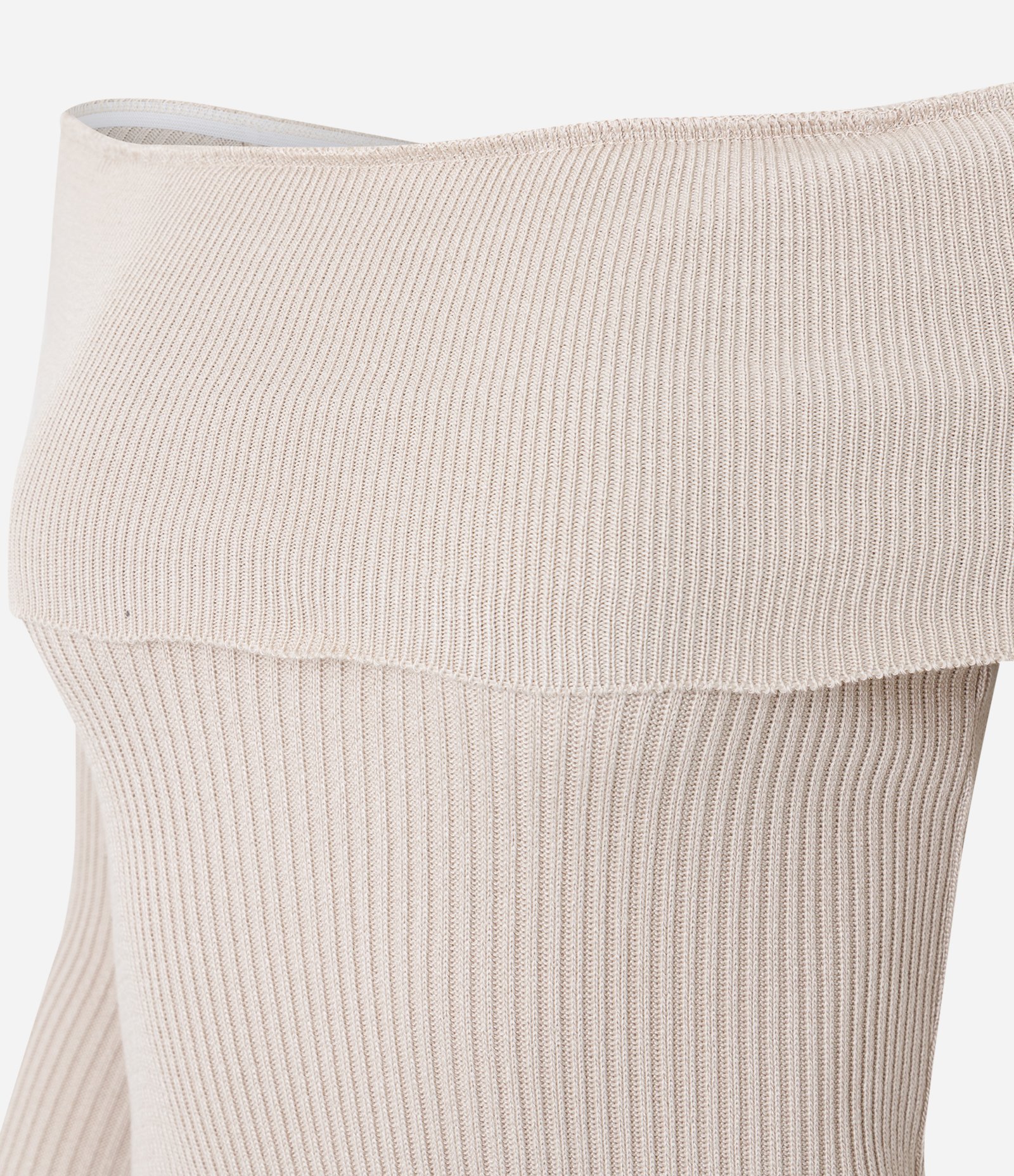 Blusa Ombro a Ombro em Tricô Canelado com Barra Assimétrica Rendada Bege 6