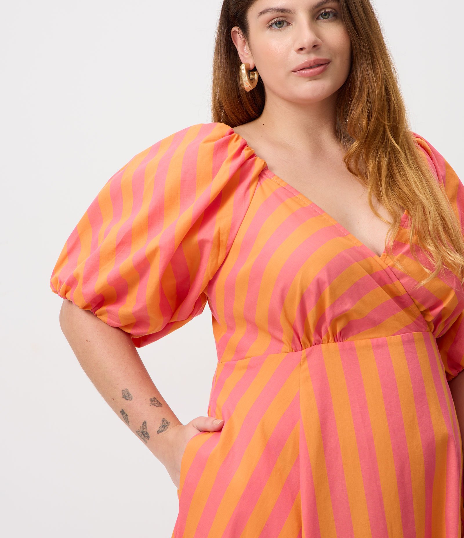 Vestido Midi em Algodão Listrado Bicolor e Transpassado Curve & Plus Size Laranja 3