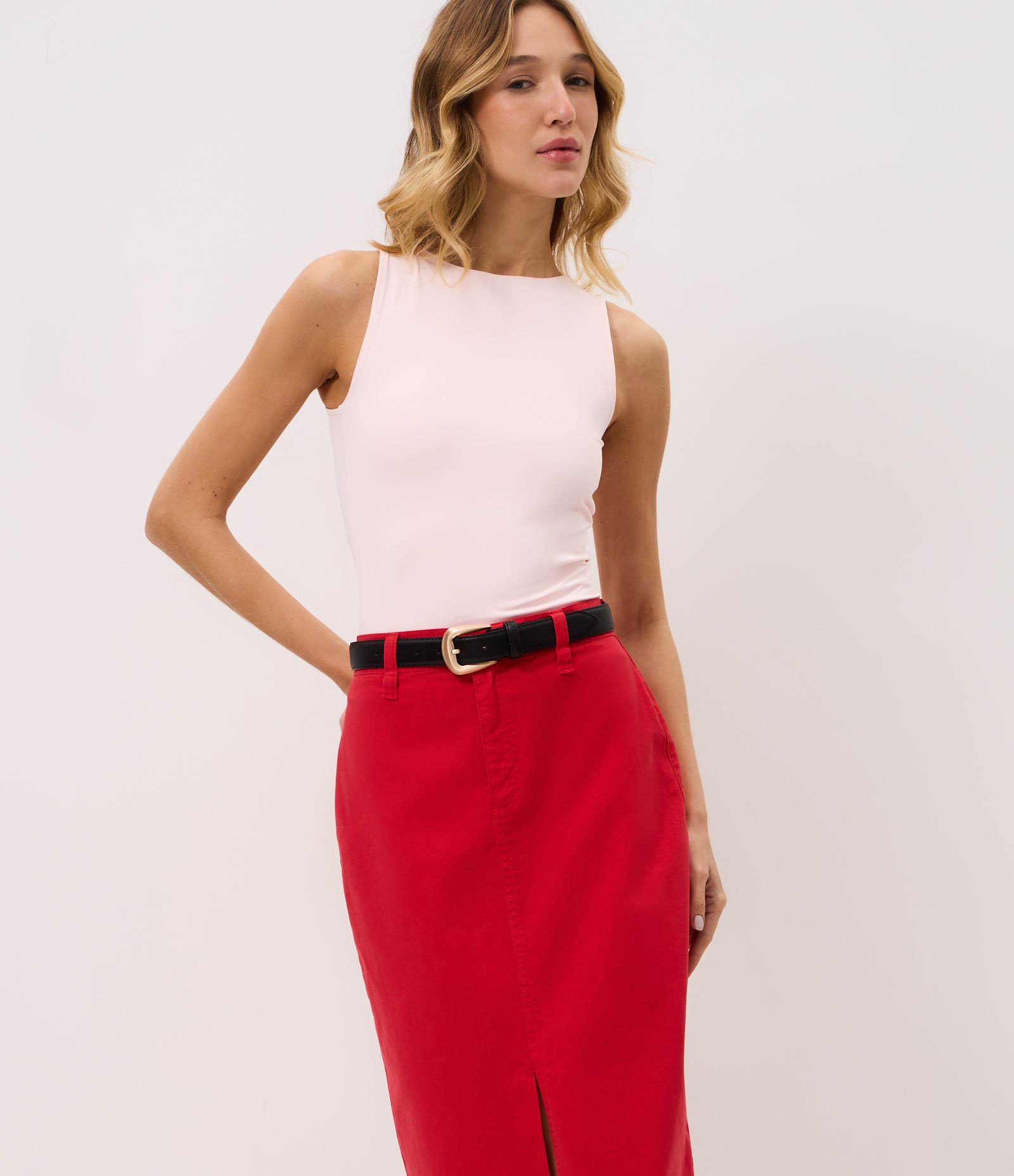 Saia New Midiem em Sarja com Fenda Frontal Vermelho 3