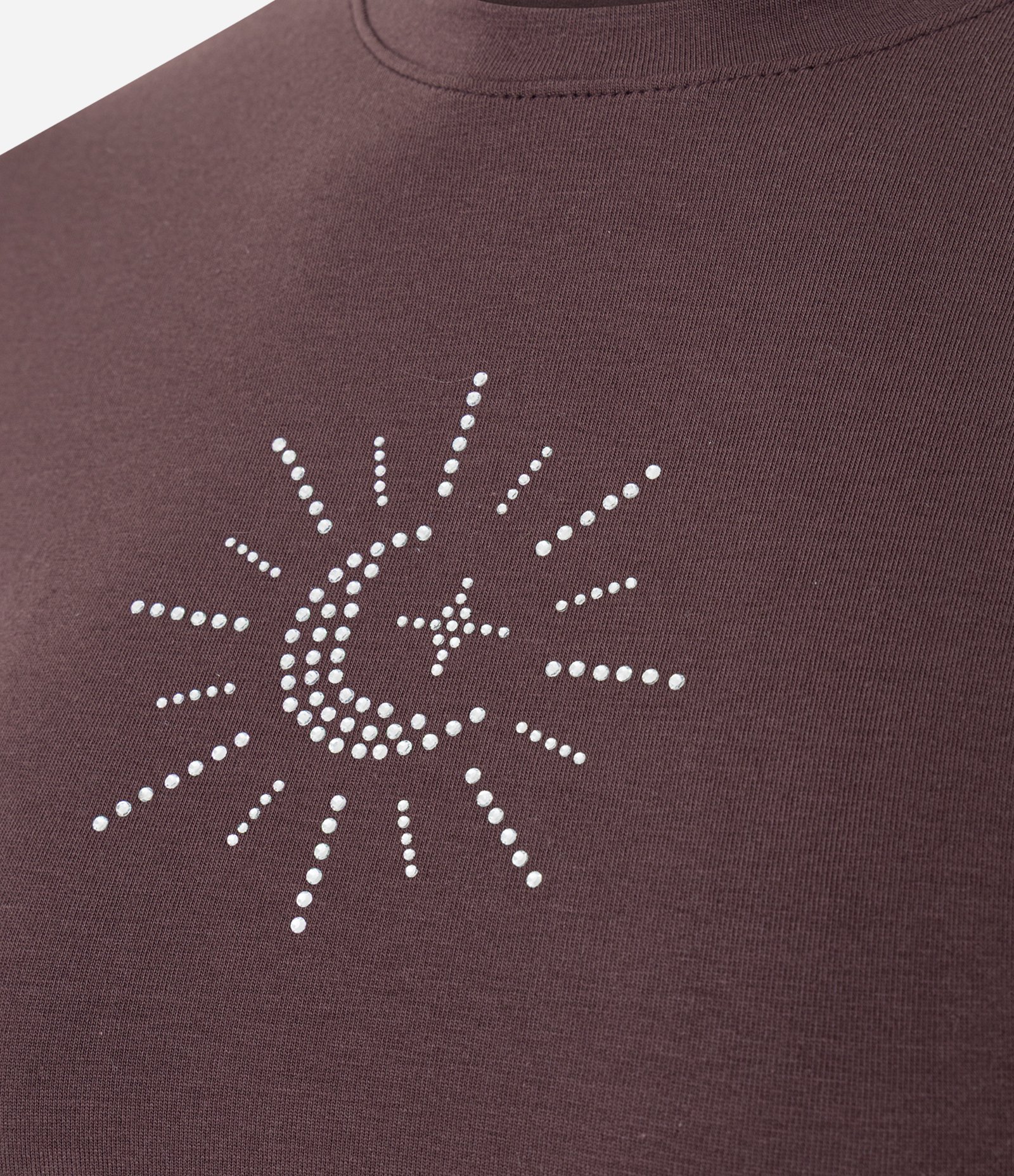 Camiseta Baby Tee com Aplicação de Brilhos em Sol Místico Marrom 6