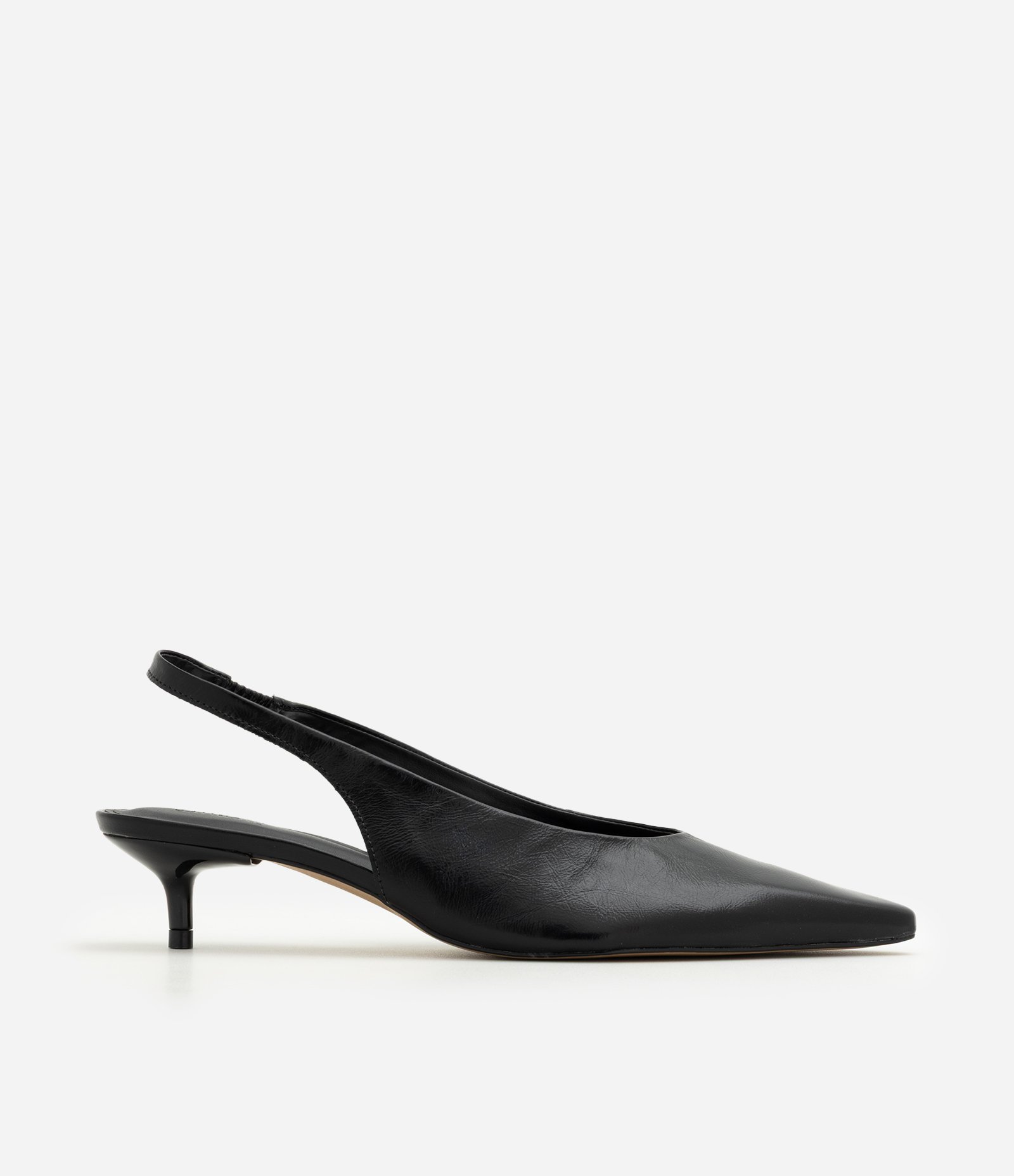 Sapato Slingback em Couro com Salto Kitten Heel Preto 1