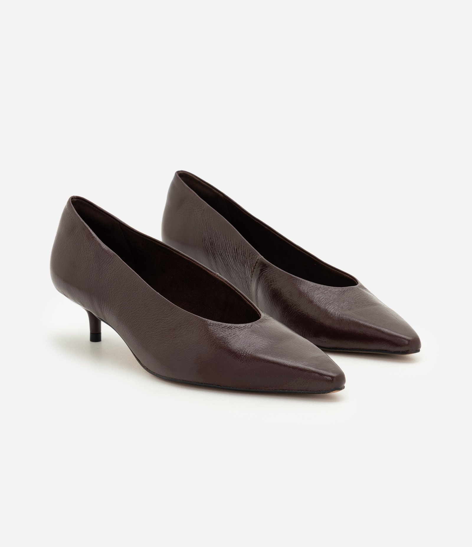 Sapato Scarpin em Couro com Salto Kitten Heel Vinho 2