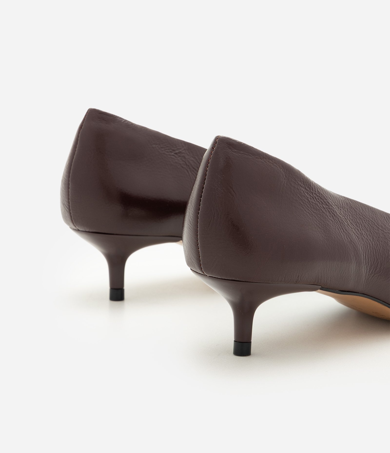 Sapato Scarpin em Couro com Salto Kitten Heel Vinho 3