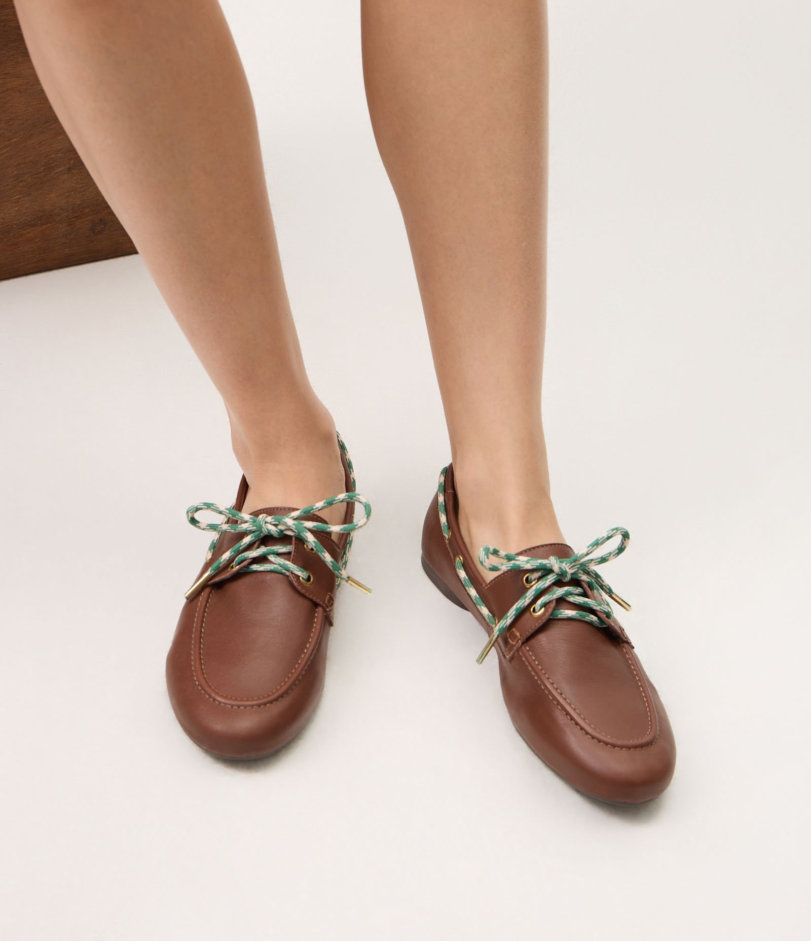Mocassim Dockside em Couro com Atacador Contrastante Marrom 6