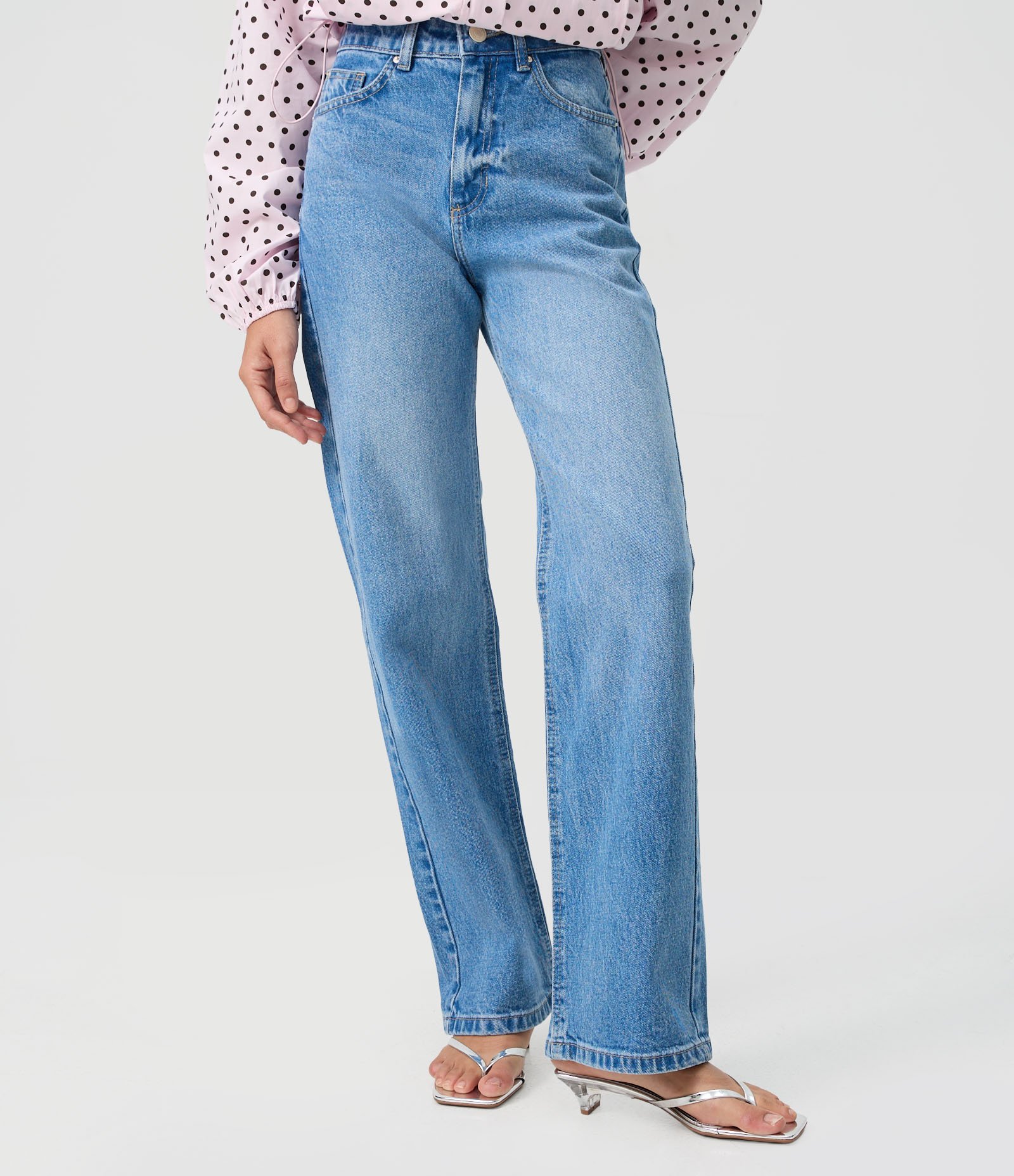 Calça Reta Comfort em Jeans Premium com Cintura Média Azul Claro 3