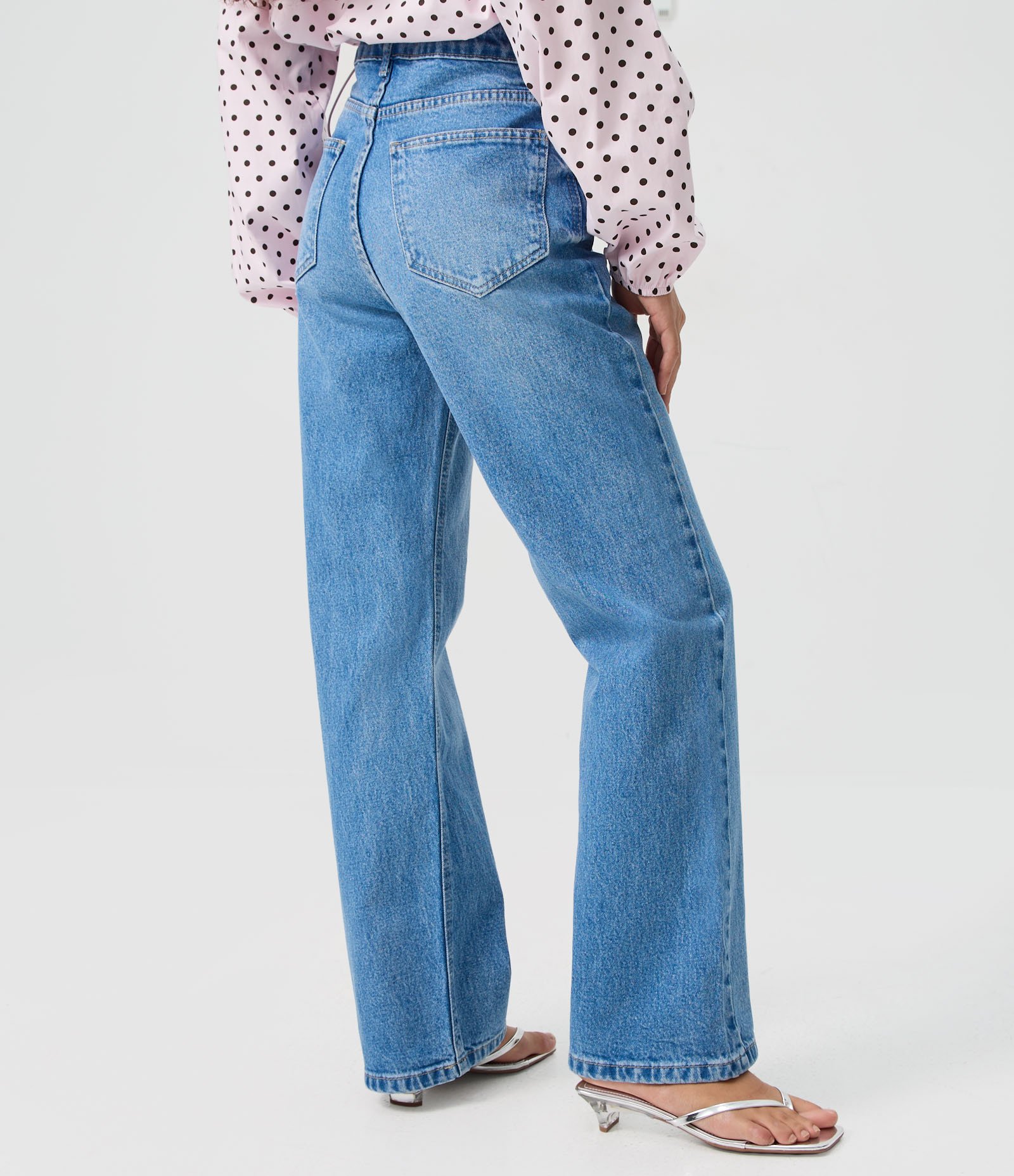 Calça Reta Comfort em Jeans Premium com Cintura Média Azul Claro 5