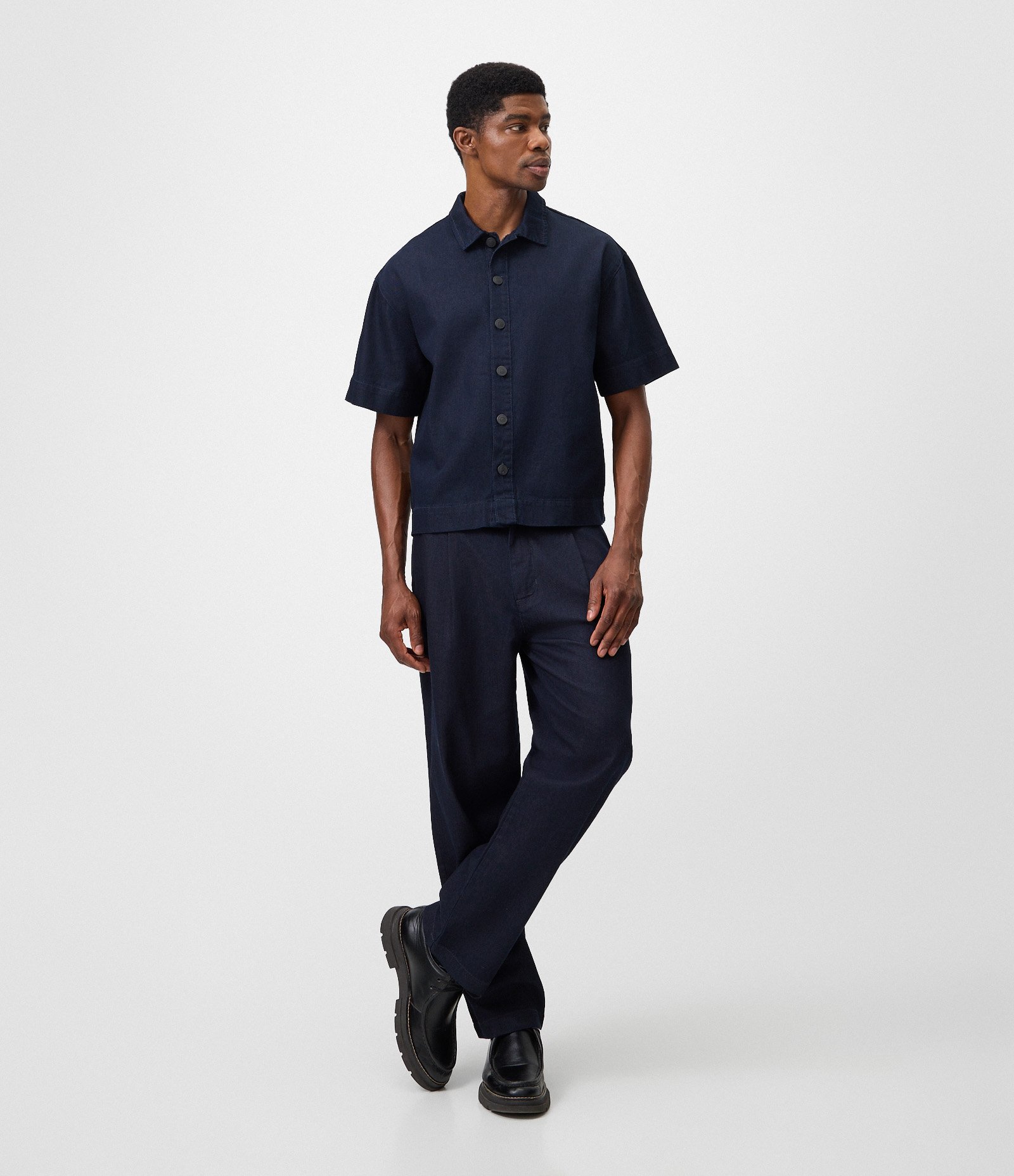Camisa Boxy em Jeans com Fechamento por Botões Azul 2
