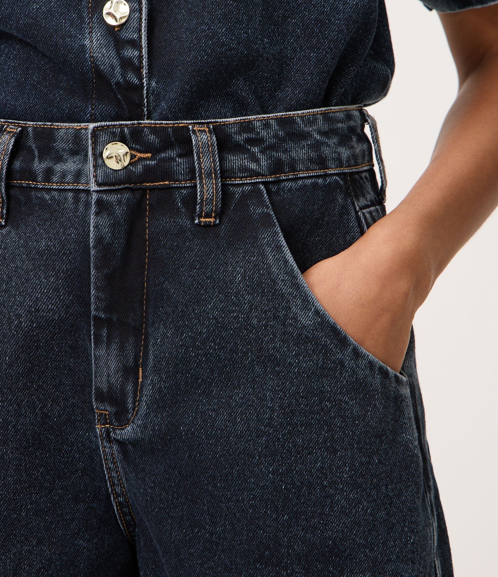 Short Evasê em com Recortes Diferenciados Azul 4
