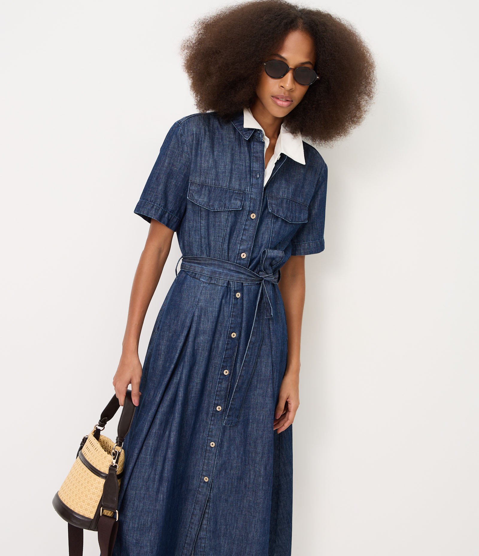 Vestido New Midi em Jeans com Faixa para Amarração Azul 1