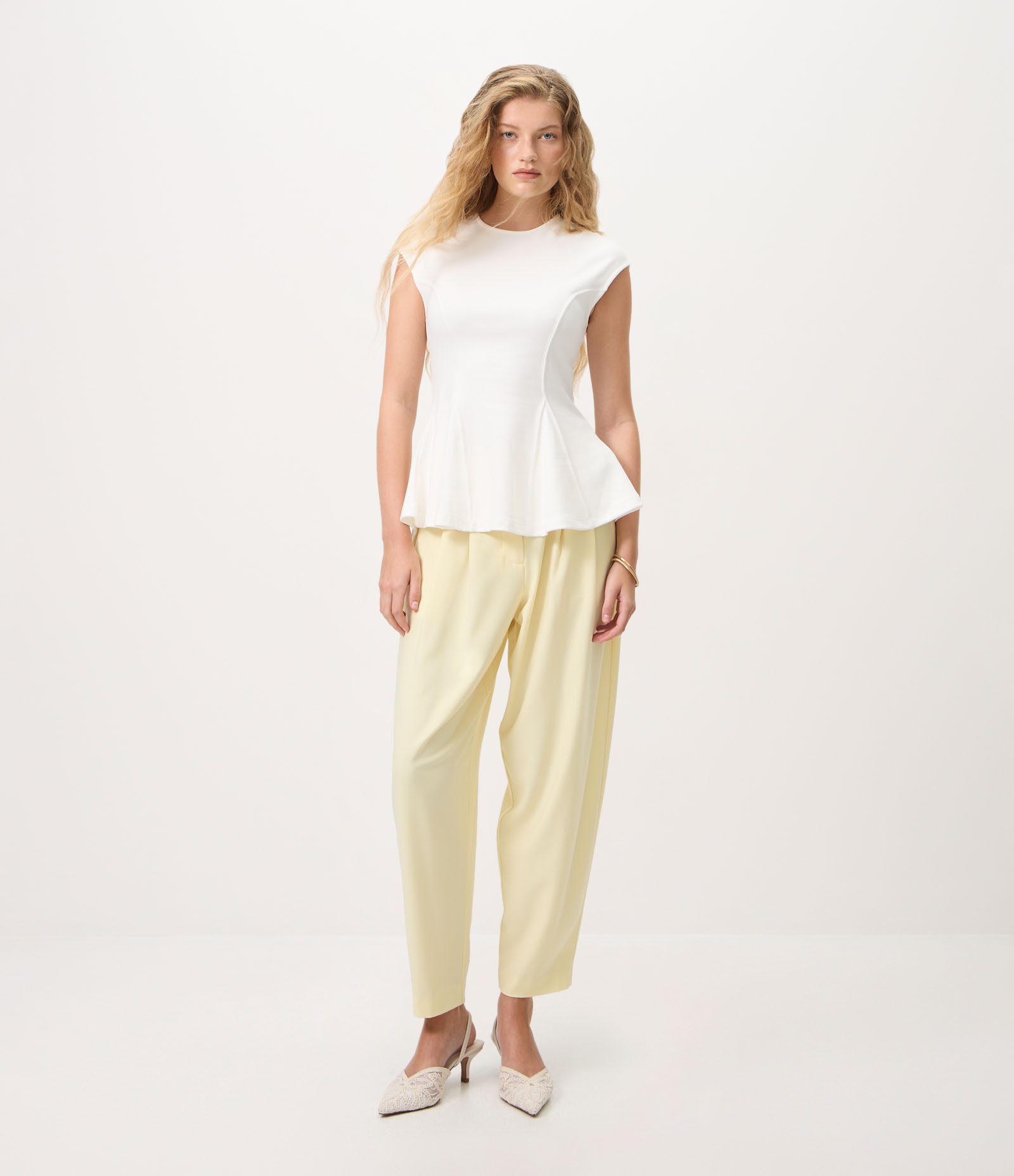 Blusa Peplum em Viscose com Recortes Estruturados Branco 2