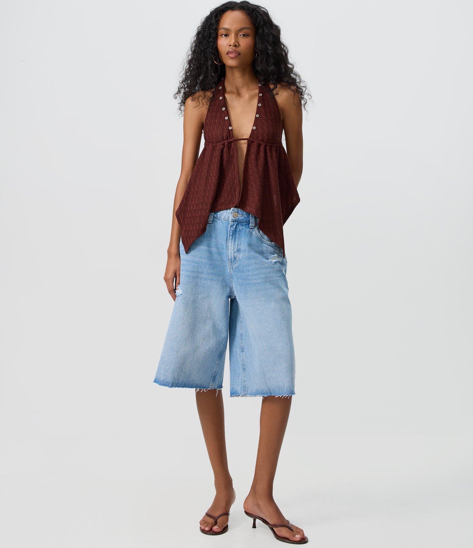 Blusa Frente Única com Pontas Assimétricas Marrom 2