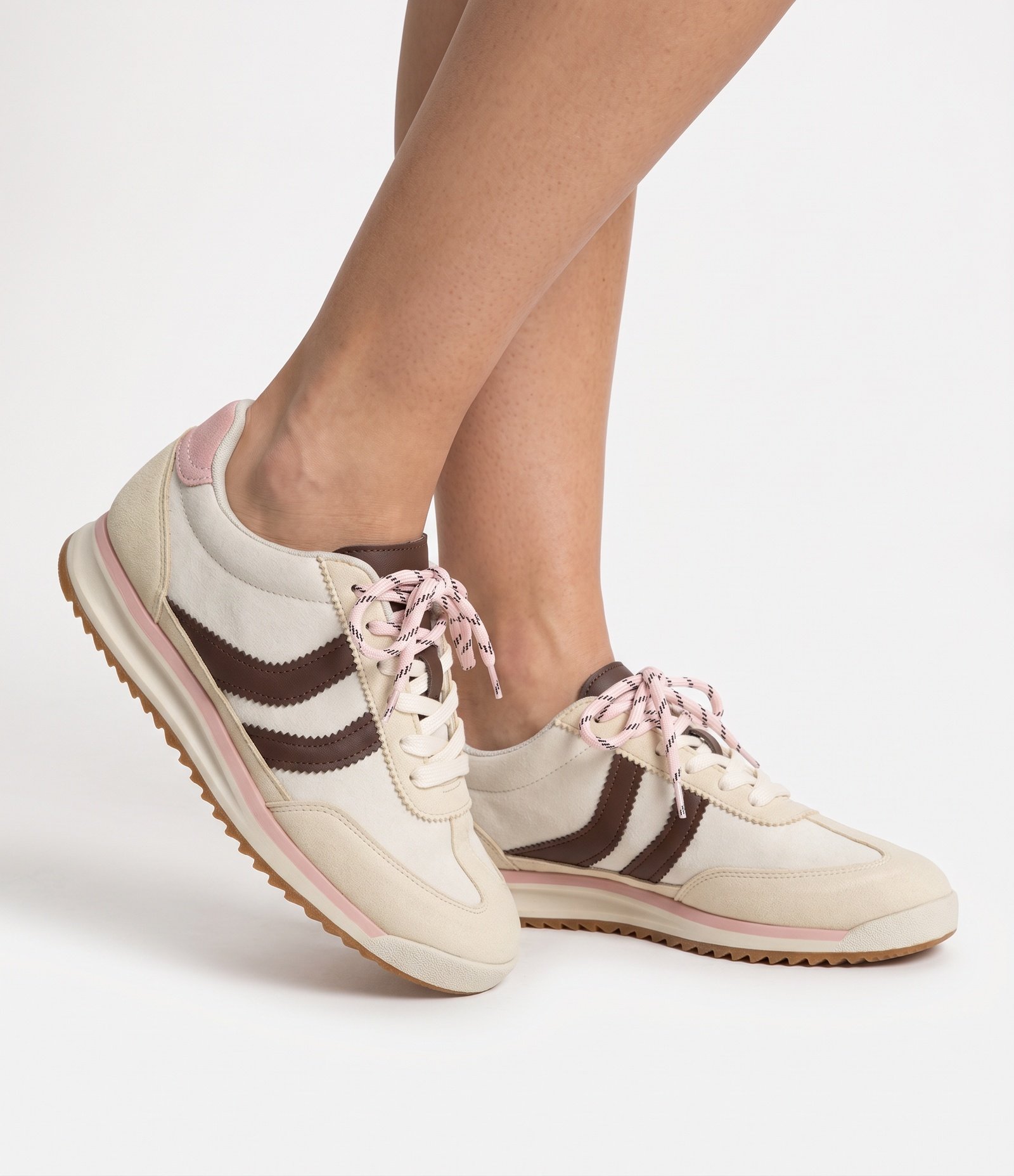Tênis Jogging Vintage em Algodão com Recortes Contrastantes Off White 1