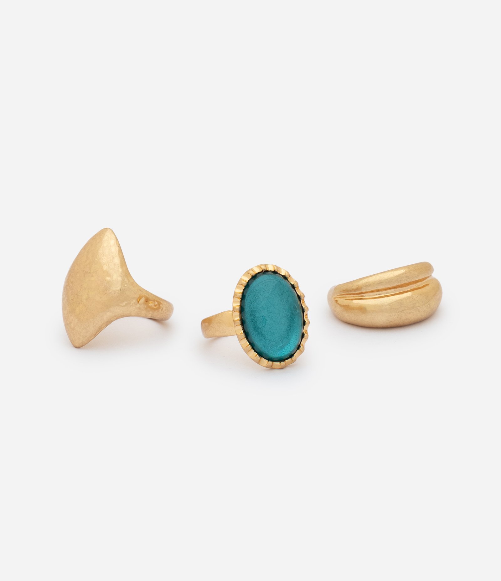 Kit com 03 Anéis em Metal com Pedra Oval e Formatos Orgânicos Dourado 2