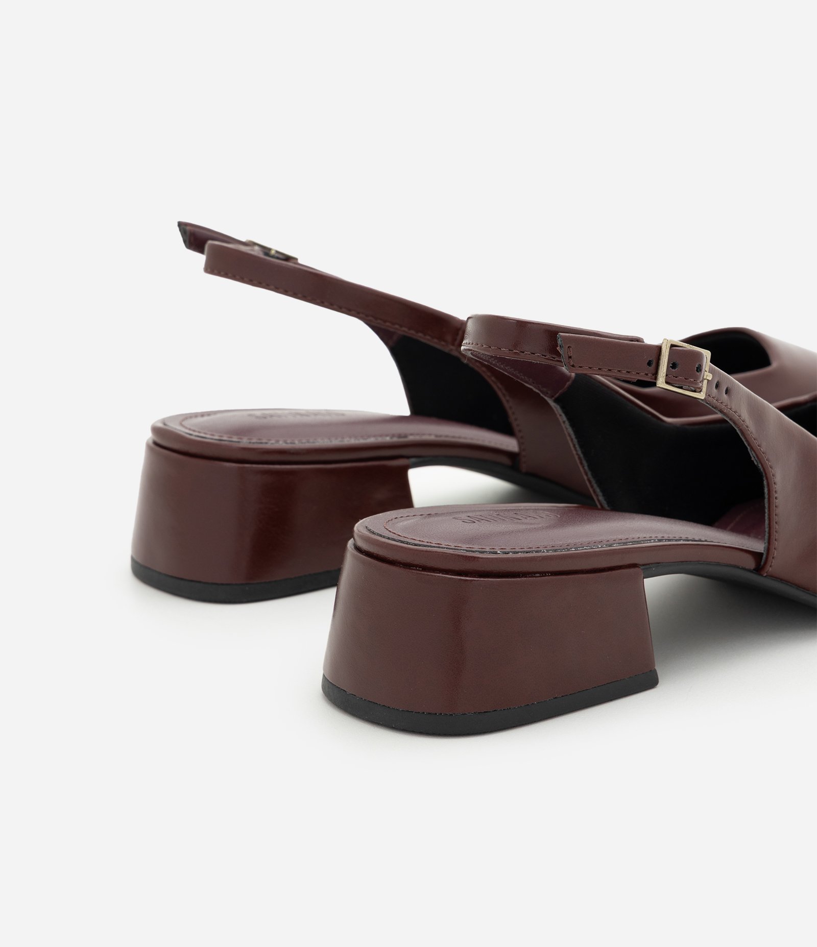 Sapato Slingback em PU com Salto Bloco Bordô 6