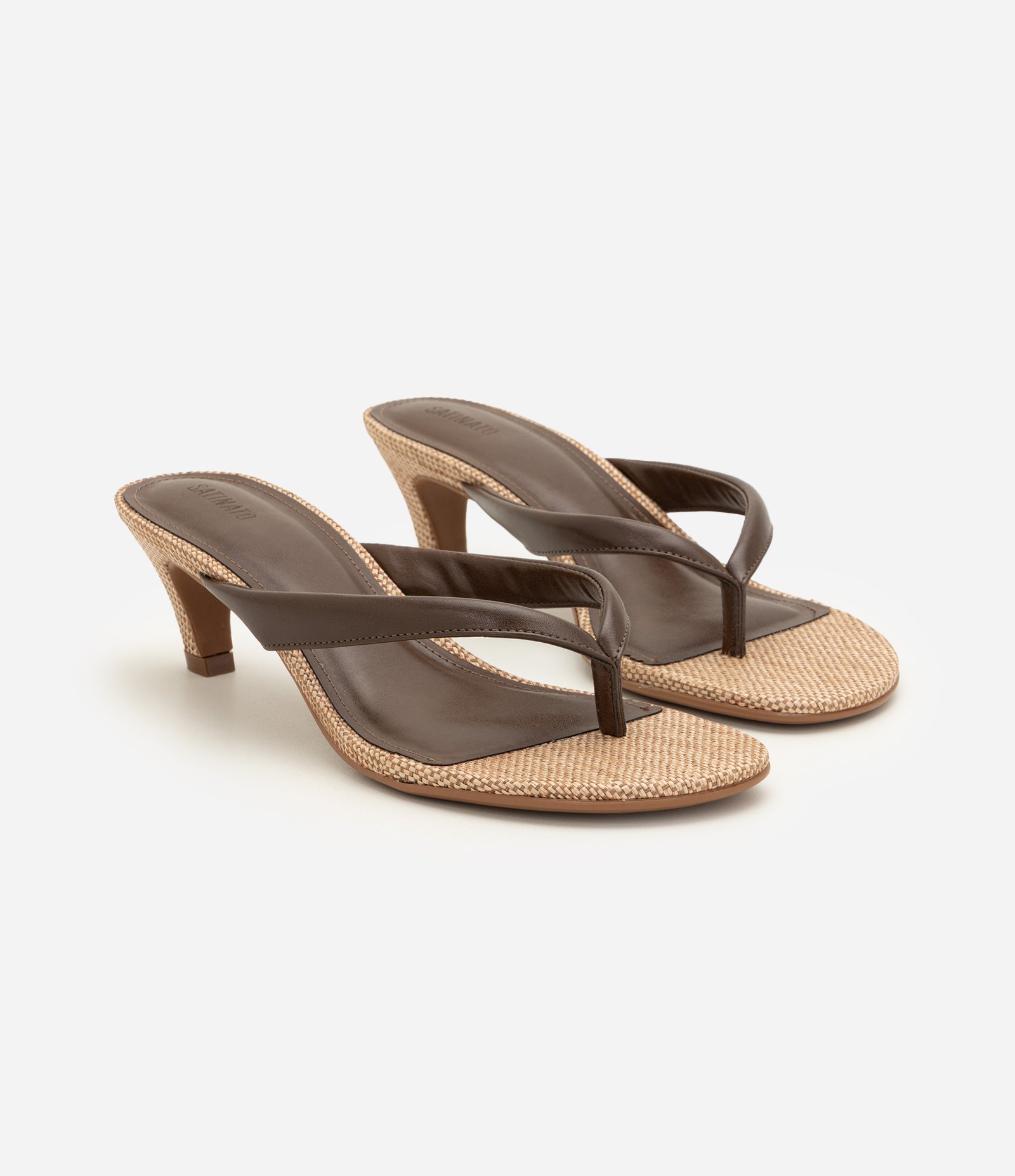 Sandália Mule de Dedo em PU com Salto Kitten Heel Marrom 2