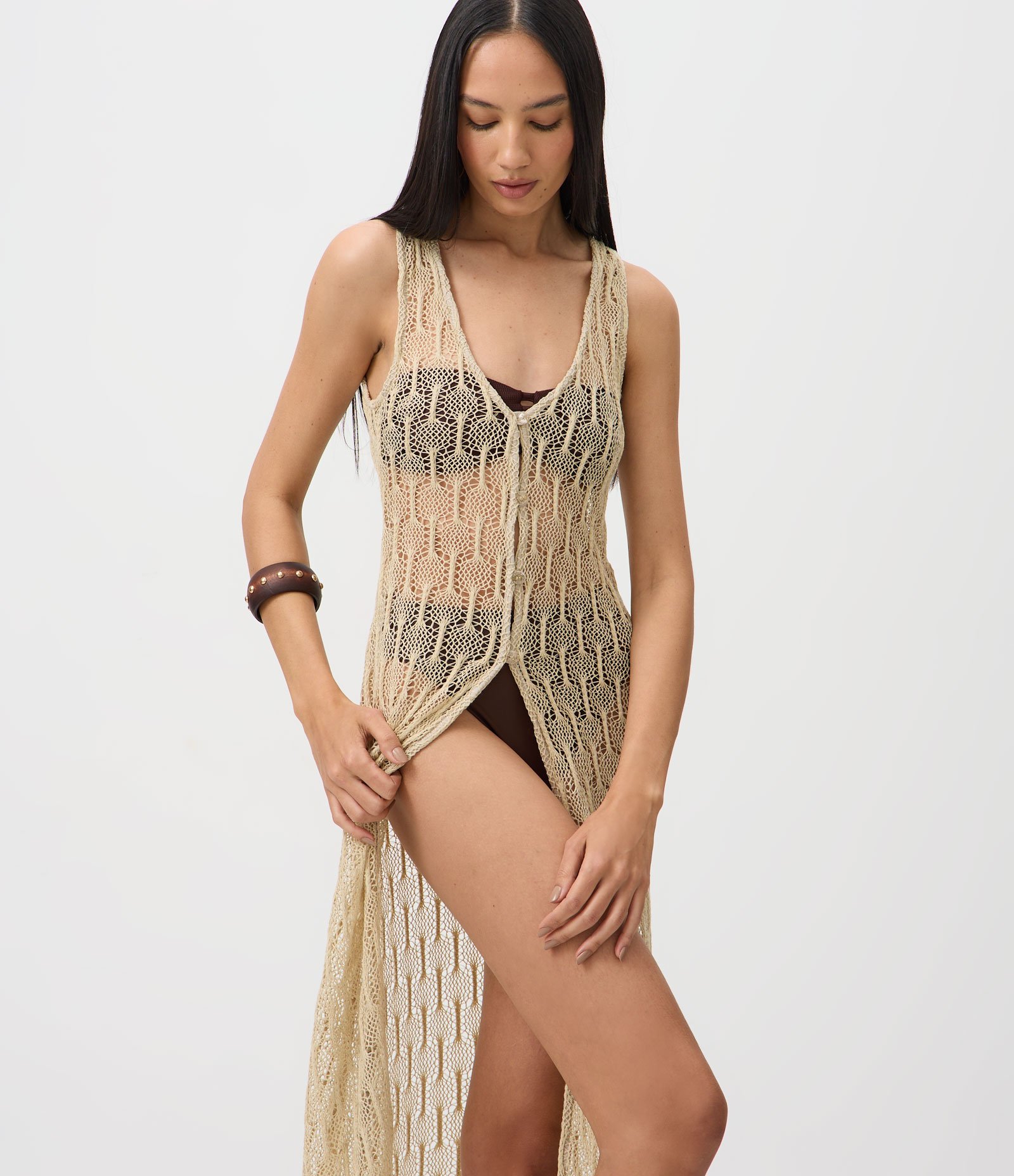 Saída de Praia Bata Alongada em Crochê com Botões Frontais Off White 3