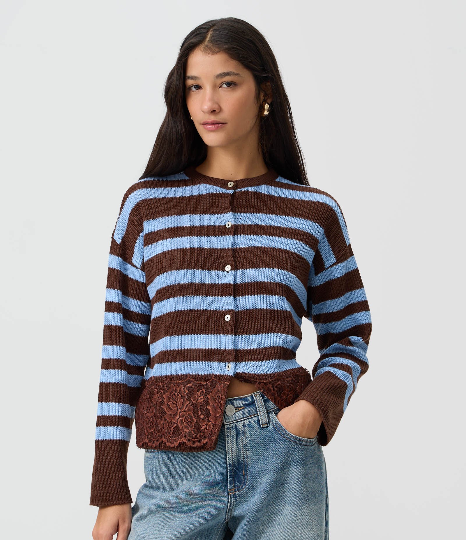 Cardigan em Tricô Listrado com Detalhe de Renda na Barra Azul 1