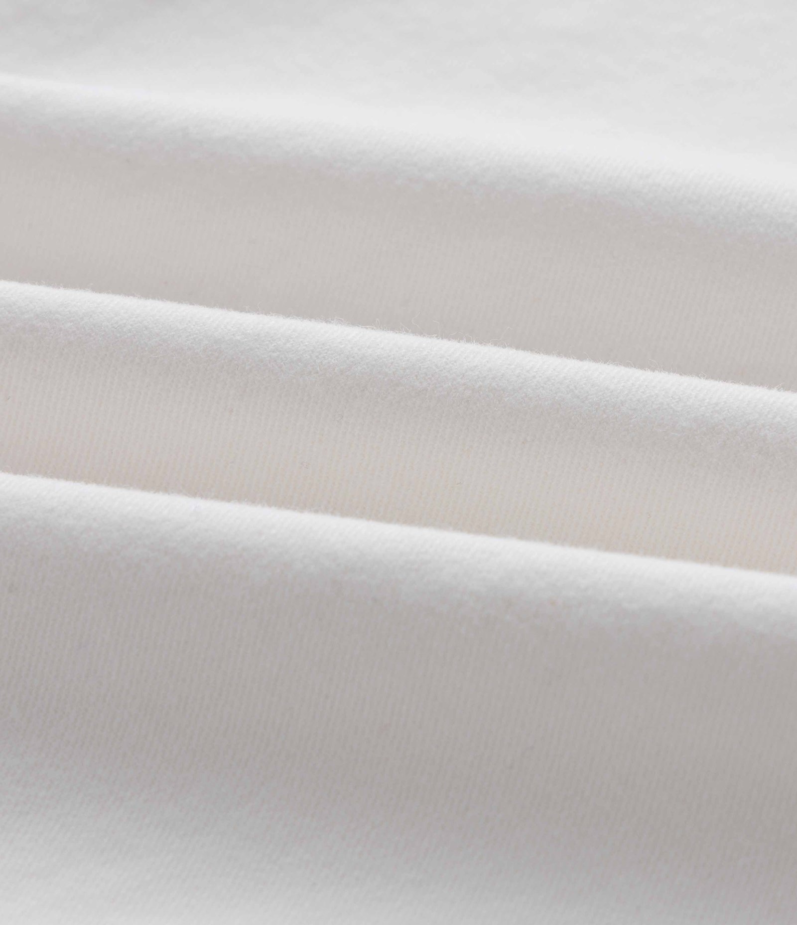Calça Wide em Sarja com Pregas Frontais Branco 7