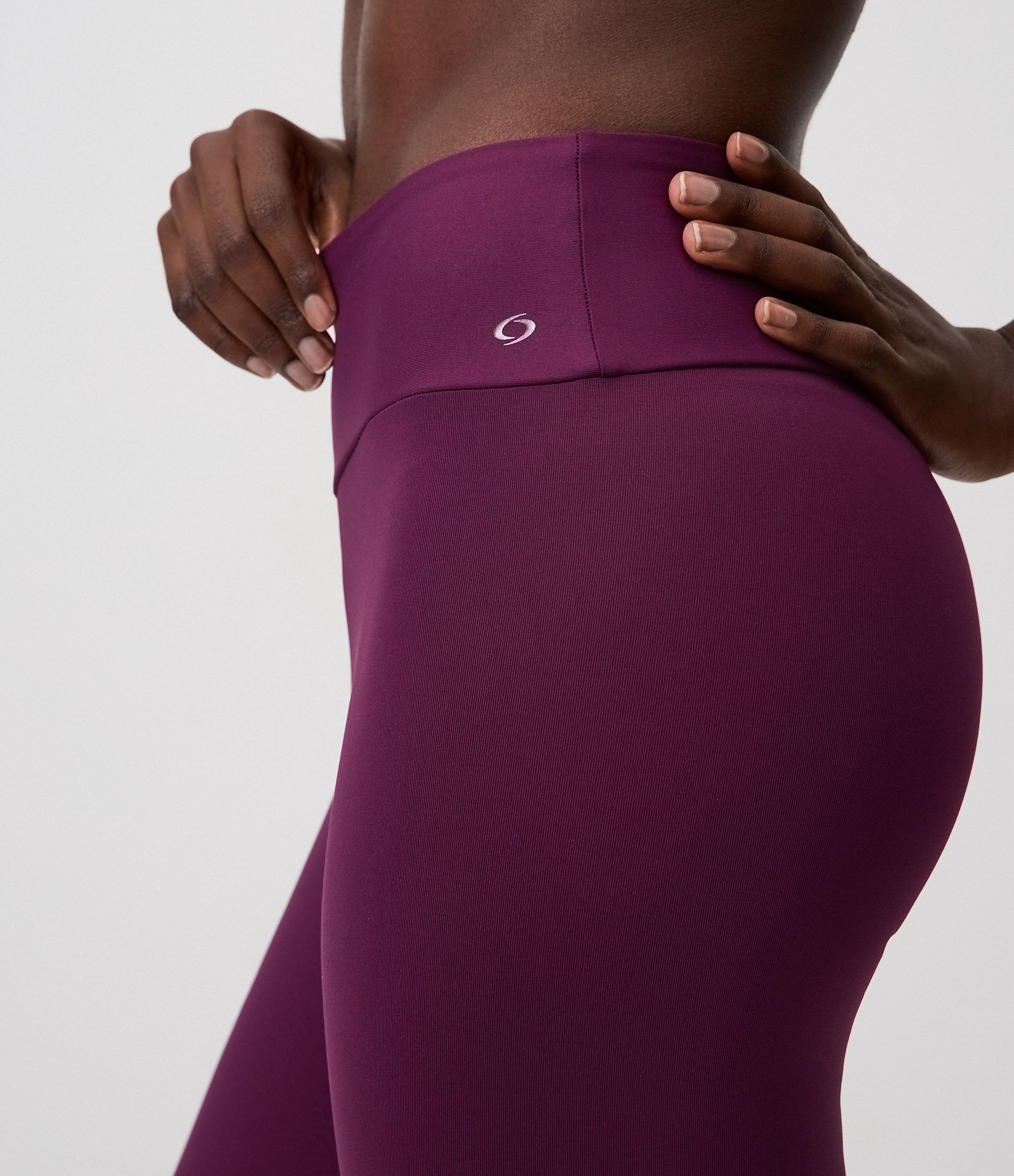 Calça Esportiva Reta em Microfibra Roxo 4