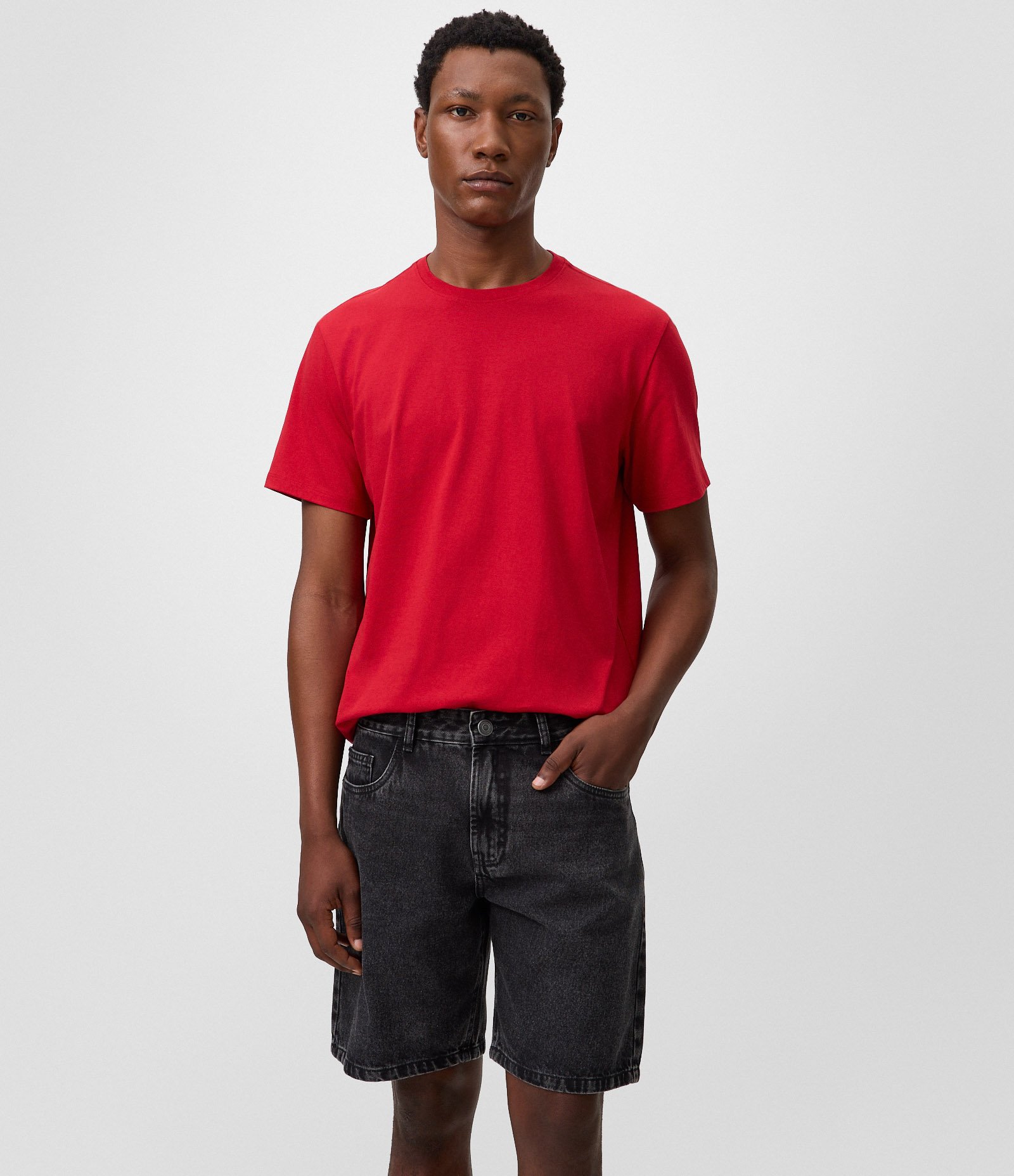 Bermuda Reta em Jeans Preto 1