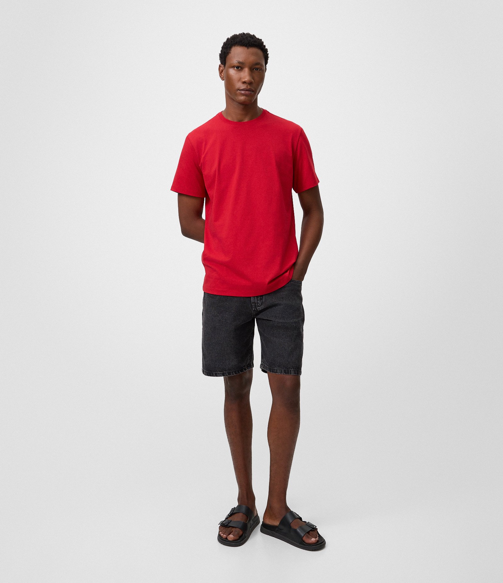 Bermuda Reta em Jeans Preto 2