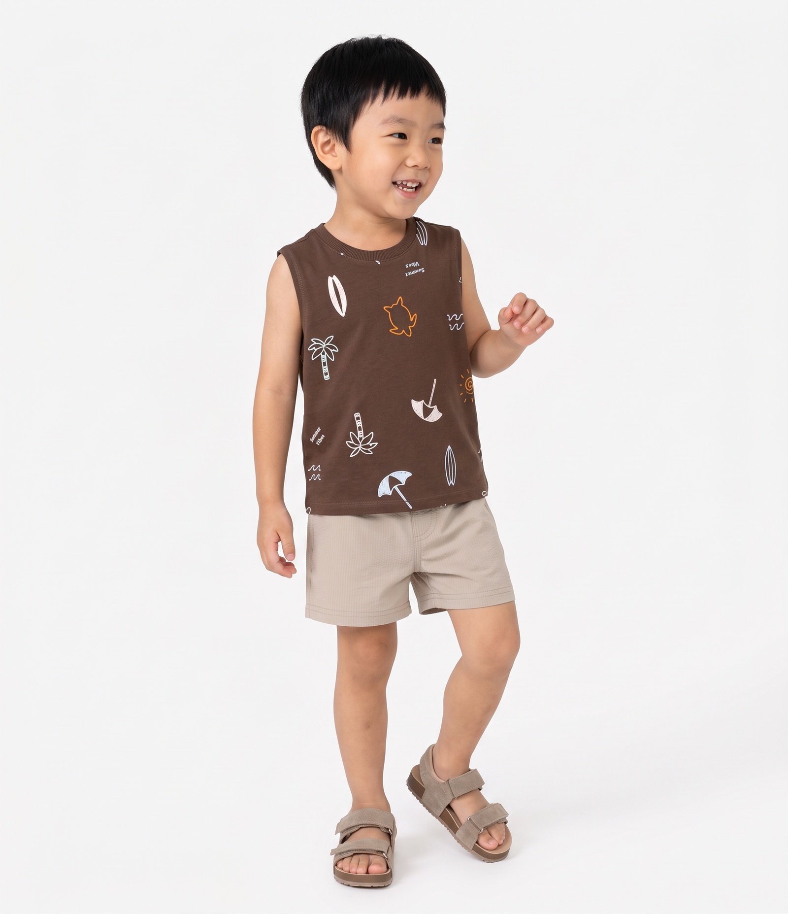 Camiseta Infantil Em Algodão Estampa Ícones de Praia - Tam 1 a 6 Anos Marrom 2