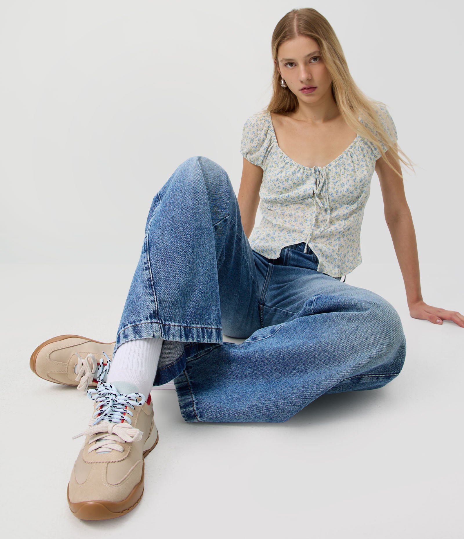 Tênis Jogging Vintage com Acabamentos Acetinados Bege 7