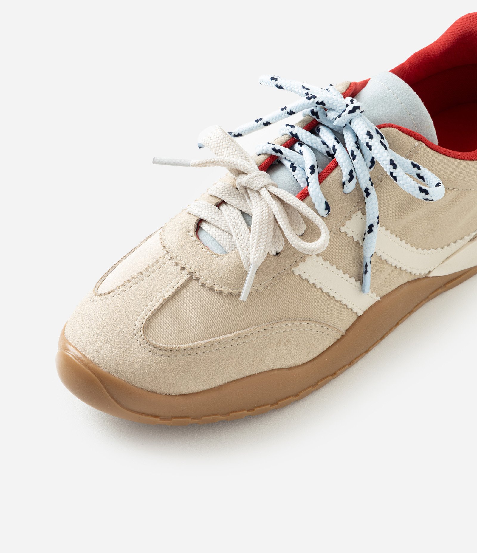 Tênis Jogging Vintage com Acabamentos Acetinados Bege 5