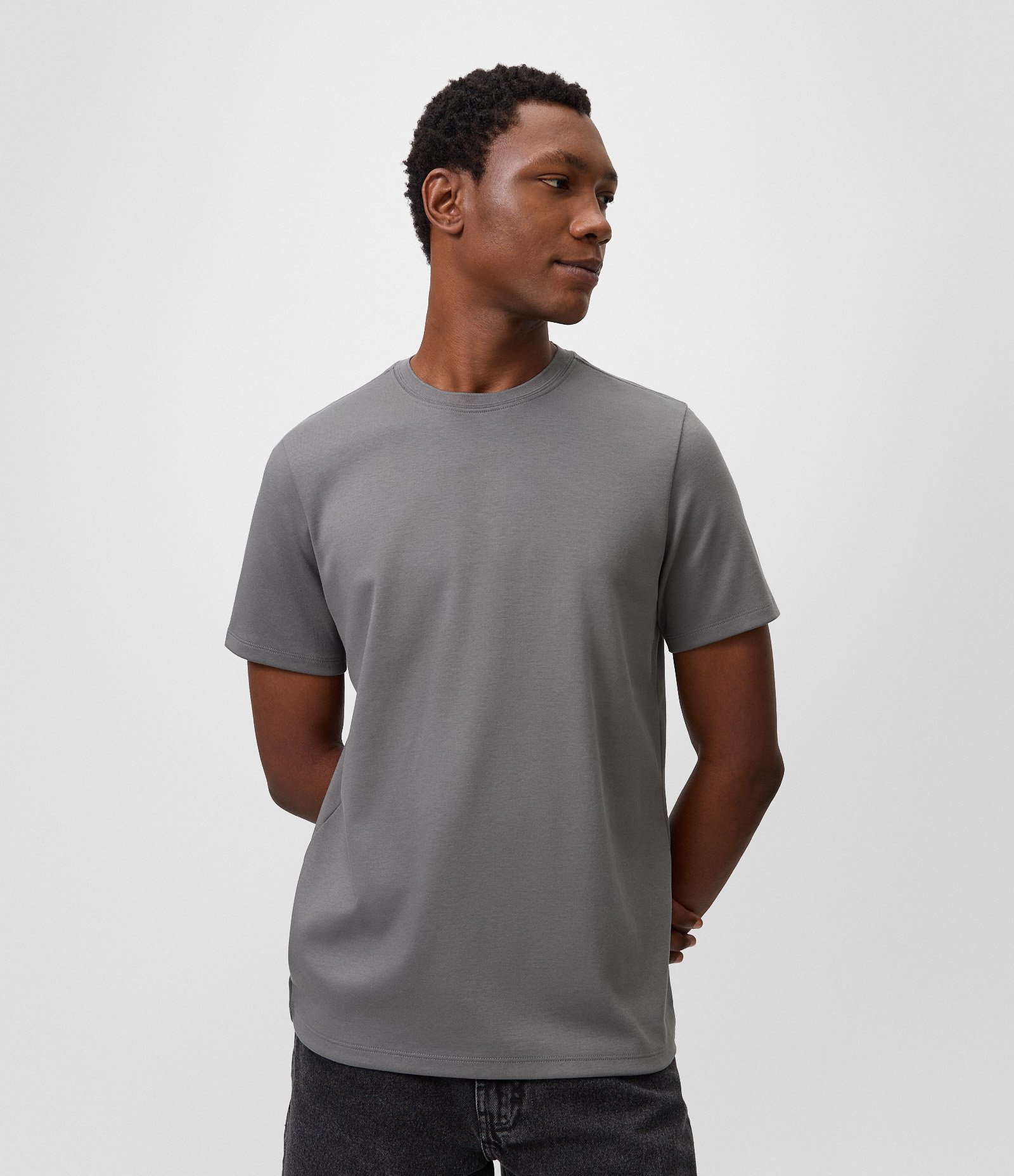 Camiseta Interlock em Algodão com Gola Redonda Cinza 1