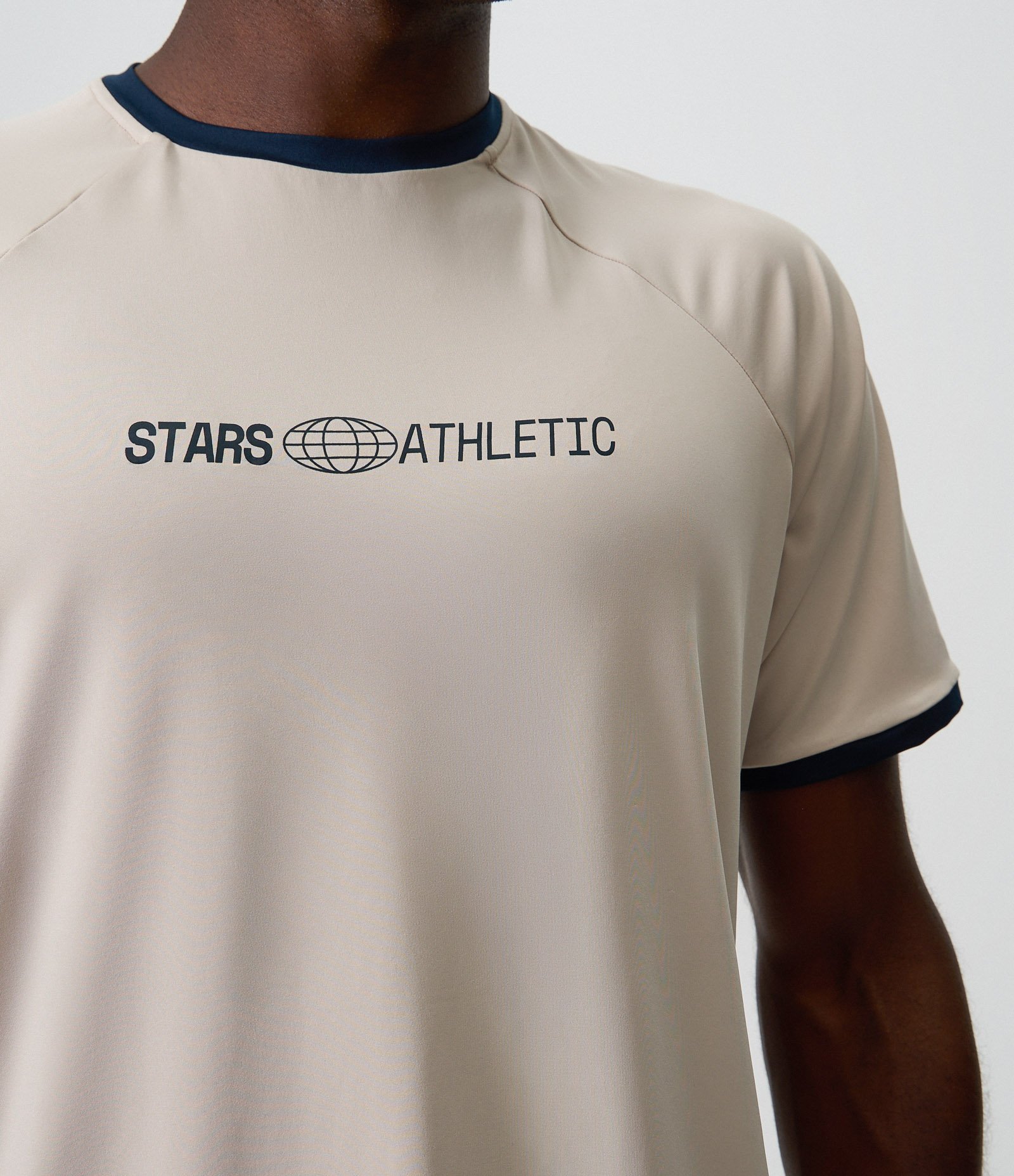 Camiseta Esportiva Dry com Manga Raglan e Lettering Stars Athletic Cinza 4