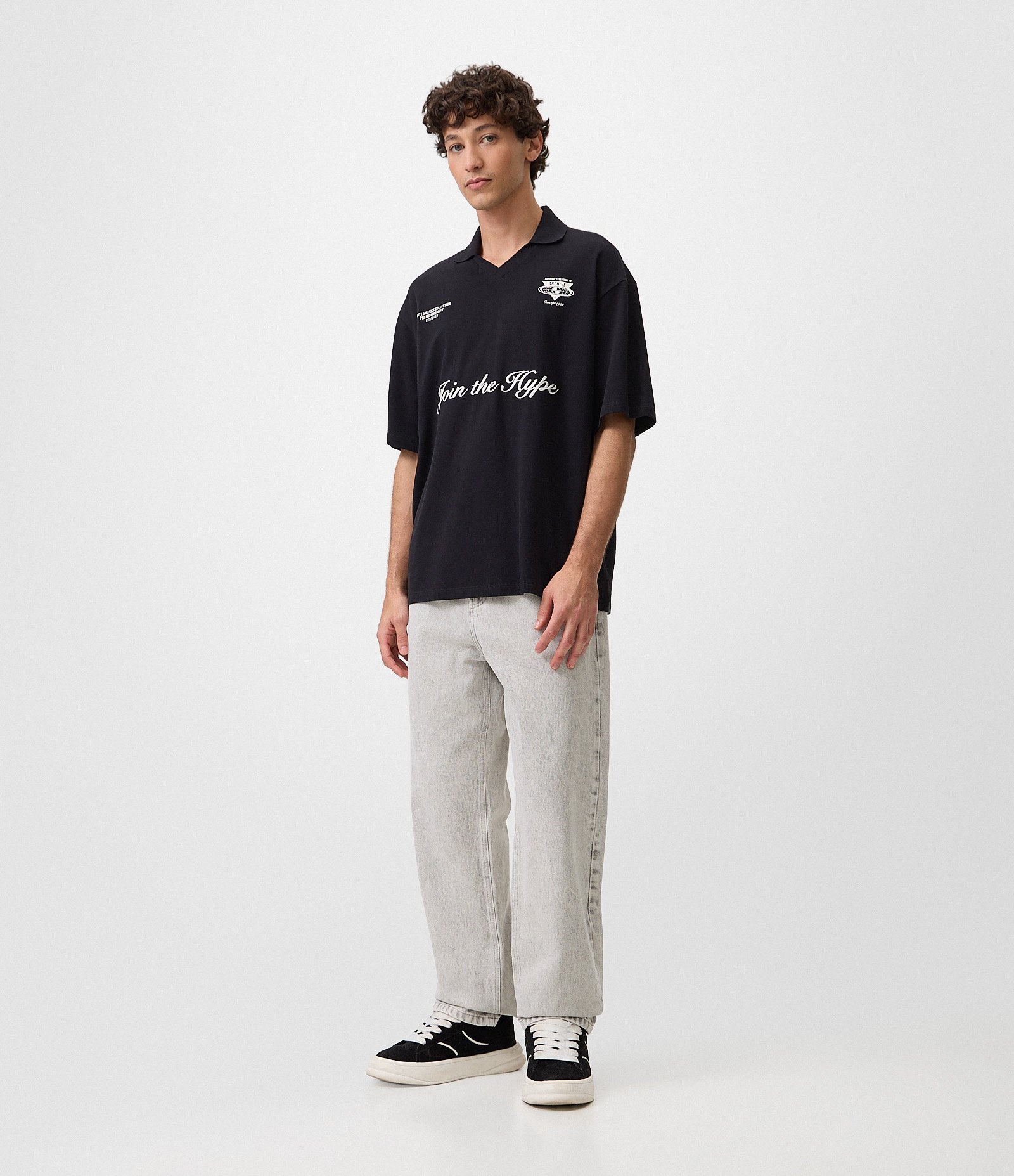 Camiseta Boxy com Gola Polo e Lettering Join The Hype Preto 2