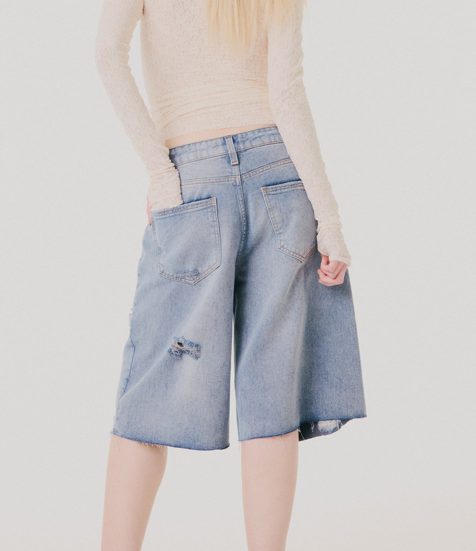 Bermuda Jorts em Jeans Destroyed com Bolsos Azul 3