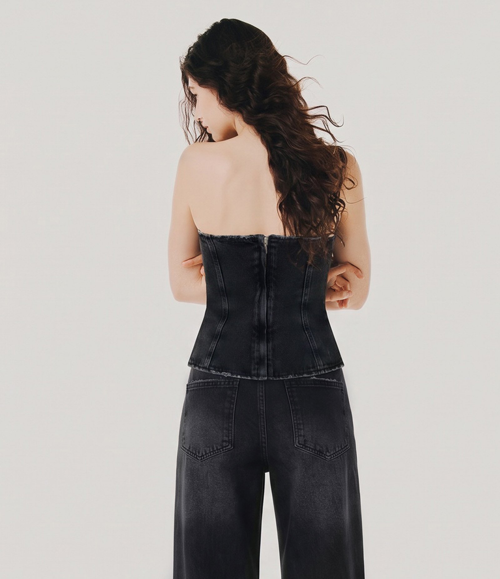 Blusa Corset em Sarja com Recortes Estruturados Preto 4